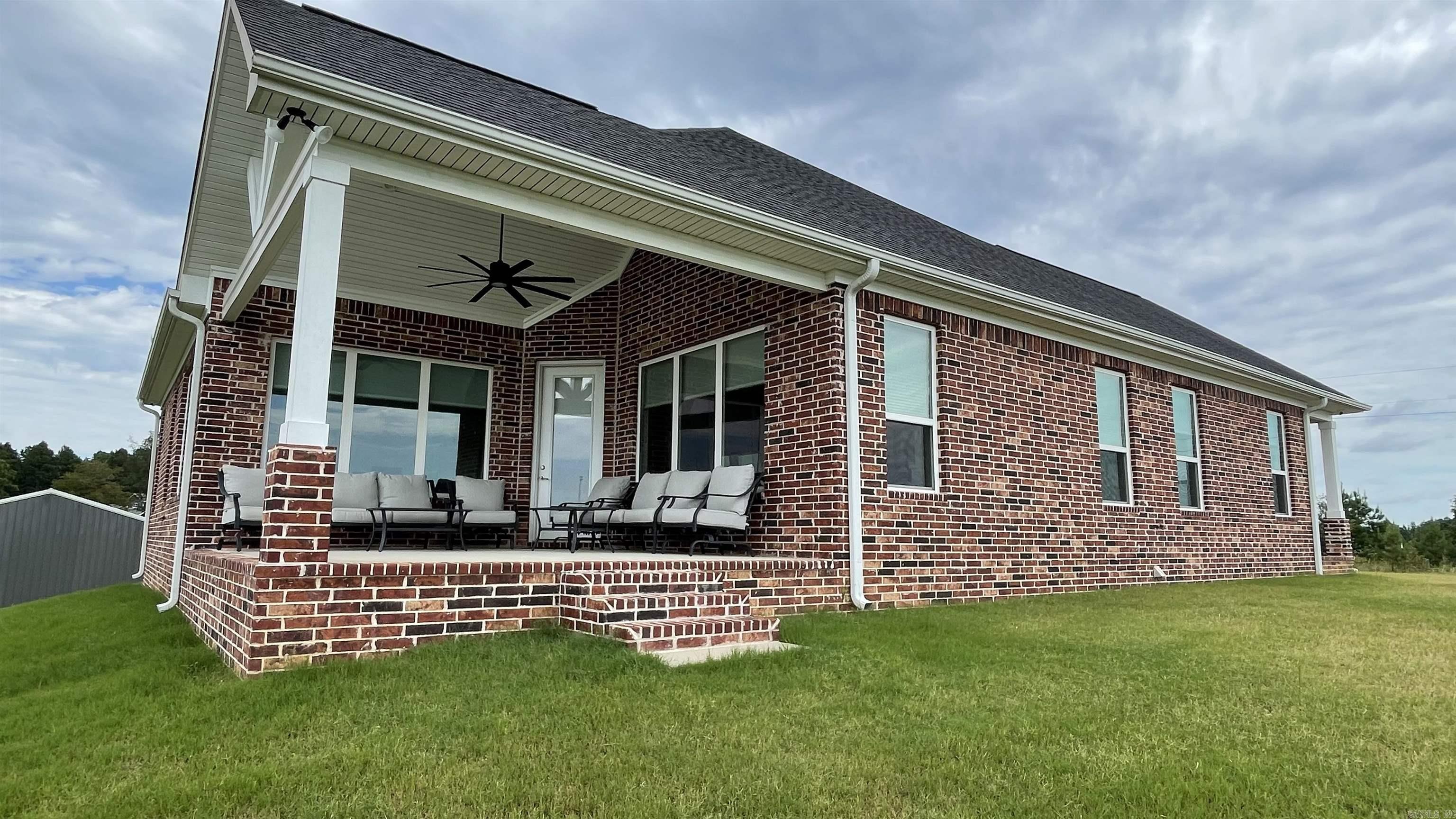 KENTUCKY HILLS - Residential