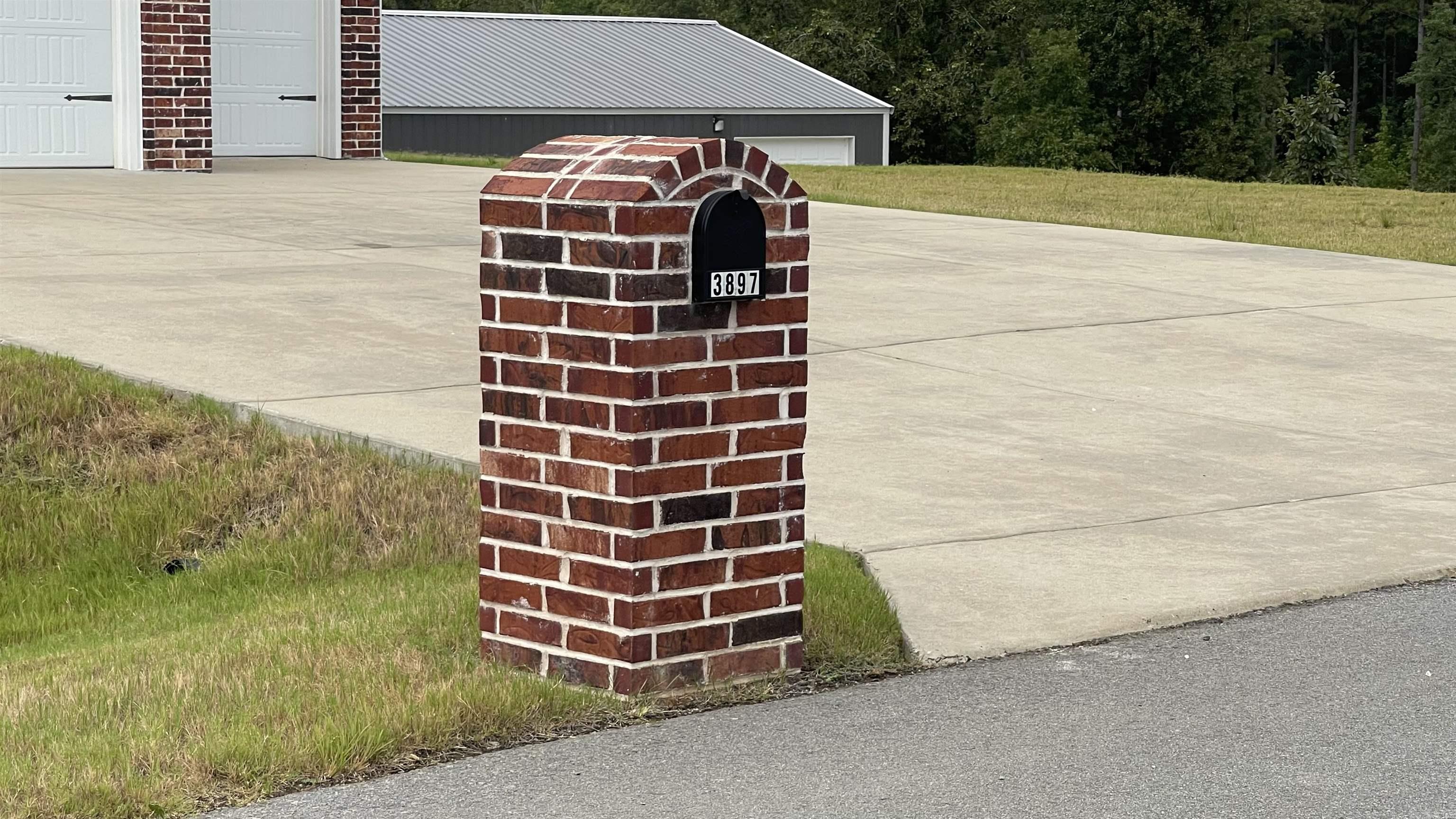 KENTUCKY HILLS - Residential