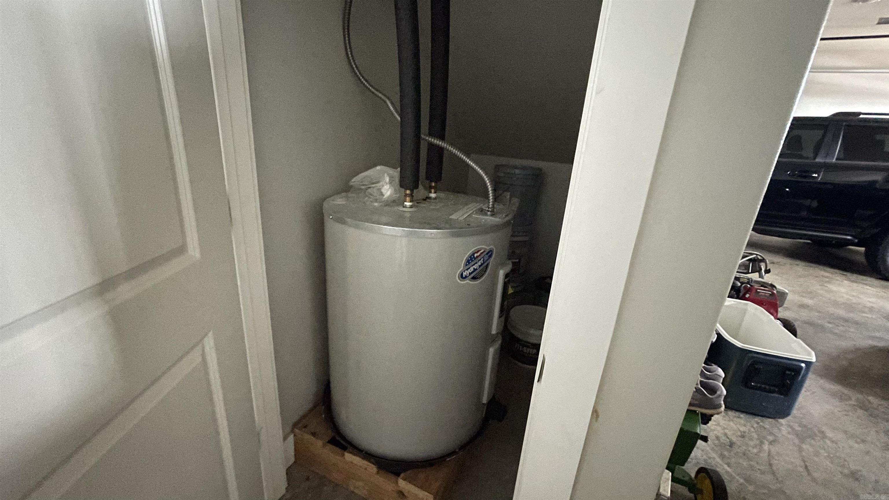 KENTUCKY HILLS - Residential