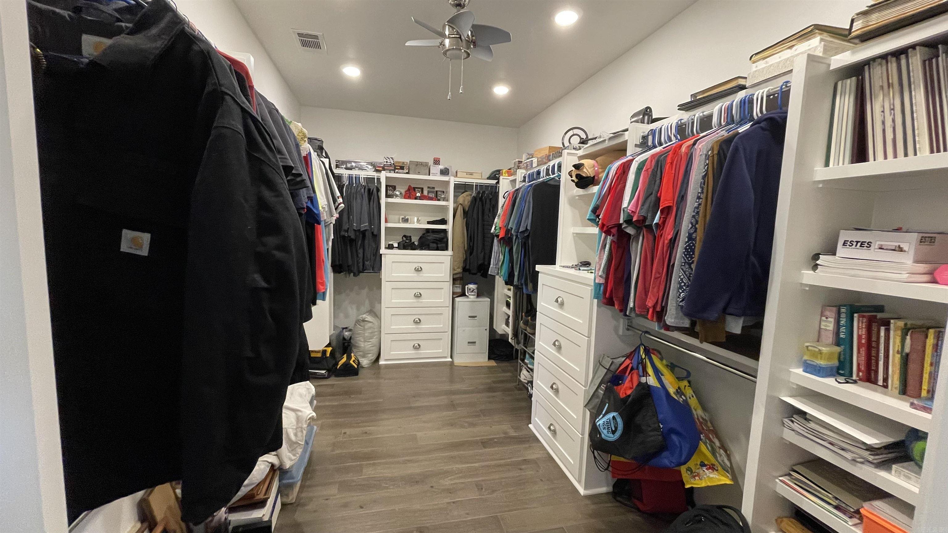 KENTUCKY HILLS - Residential