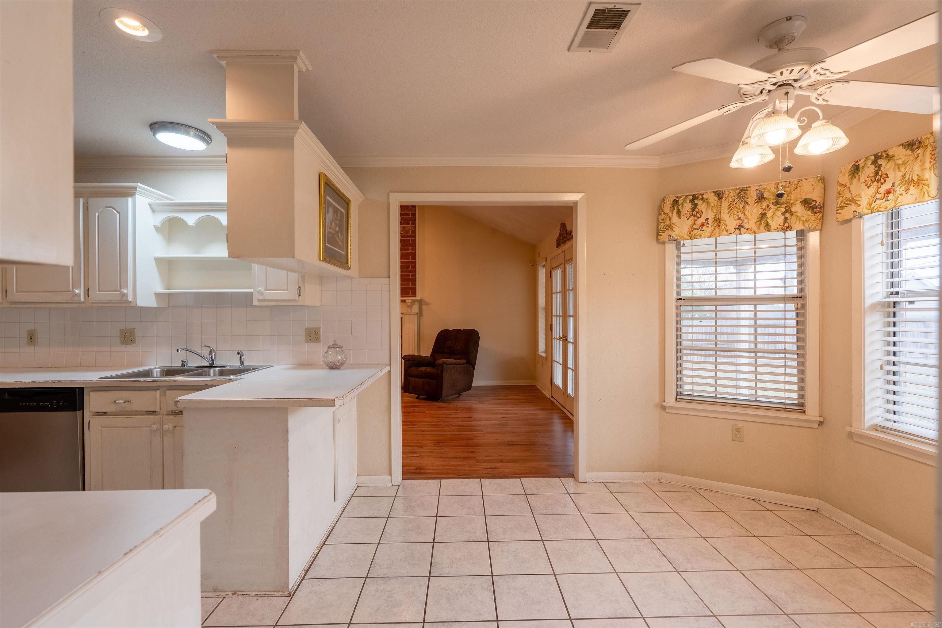 RIVER OAKS - Residential