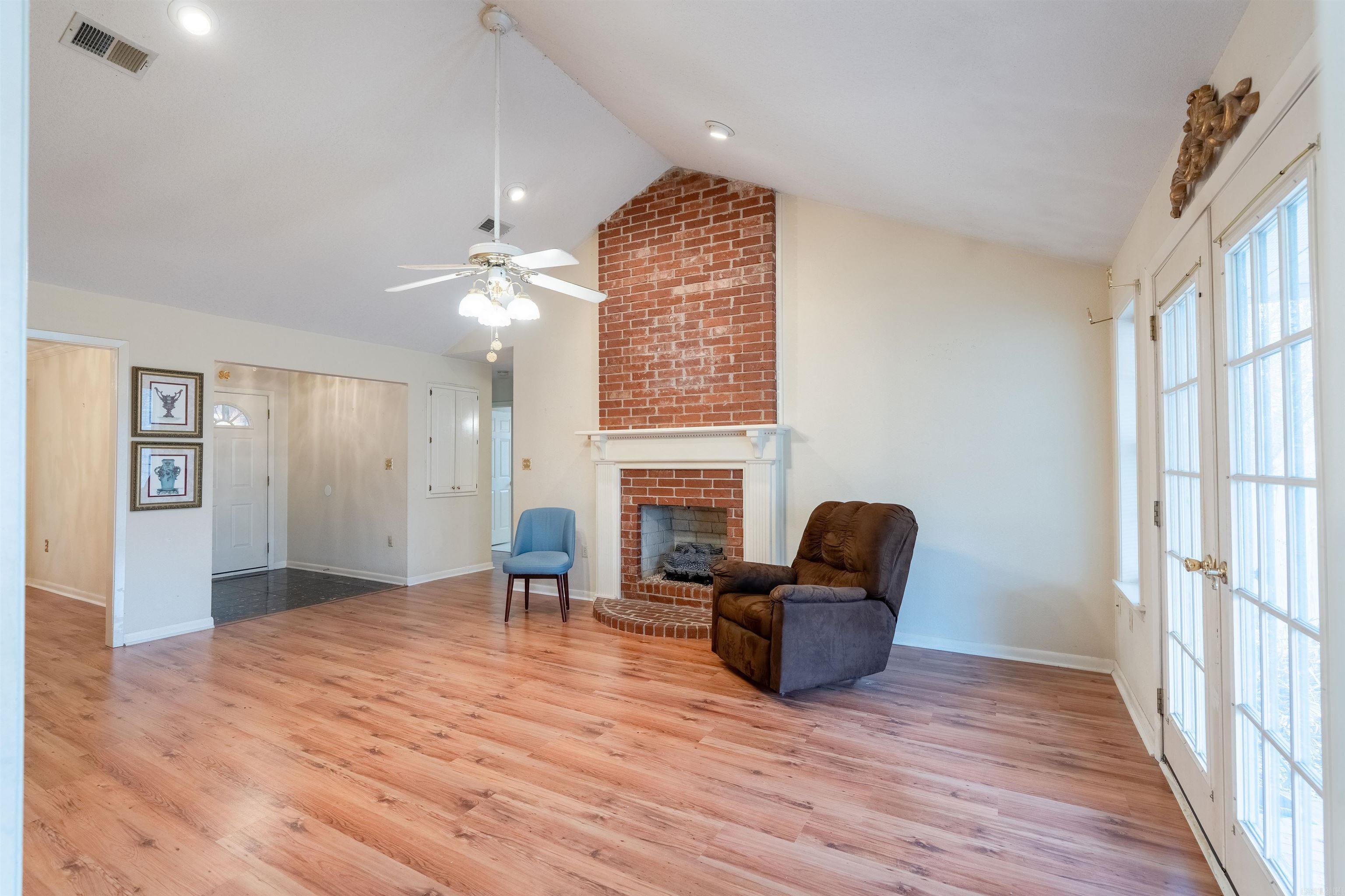 RIVER OAKS - Residential