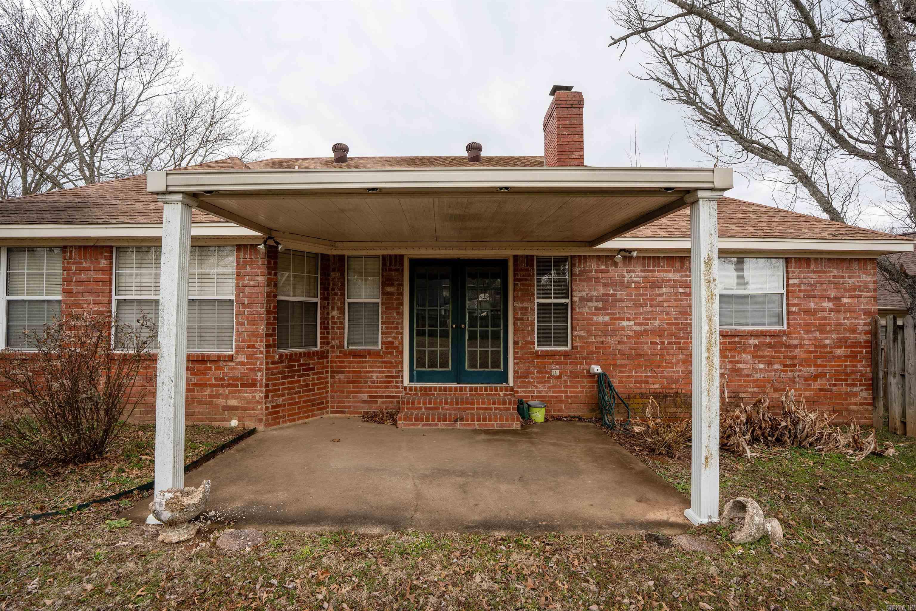 RIVER OAKS - Residential