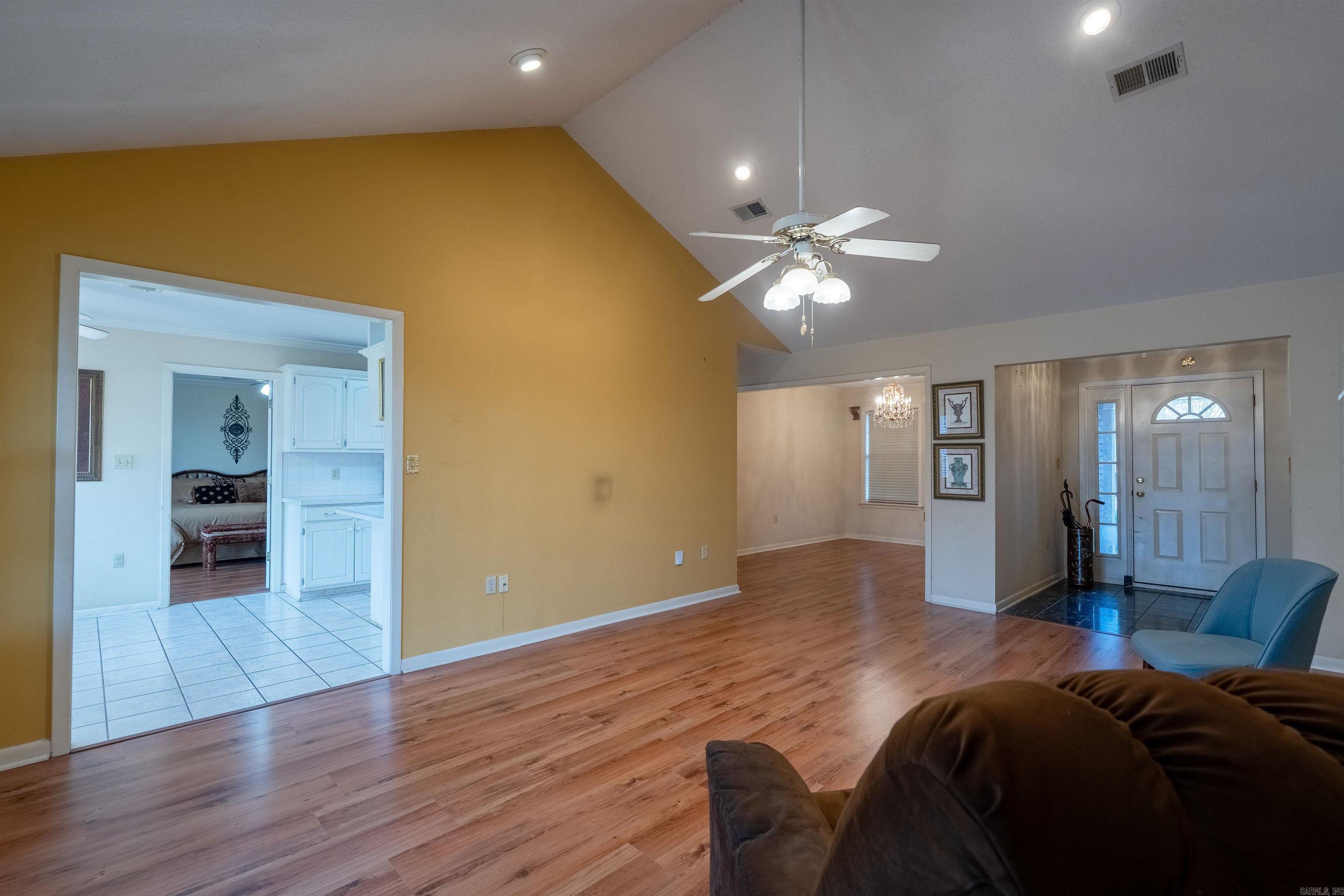 RIVER OAKS - Residential