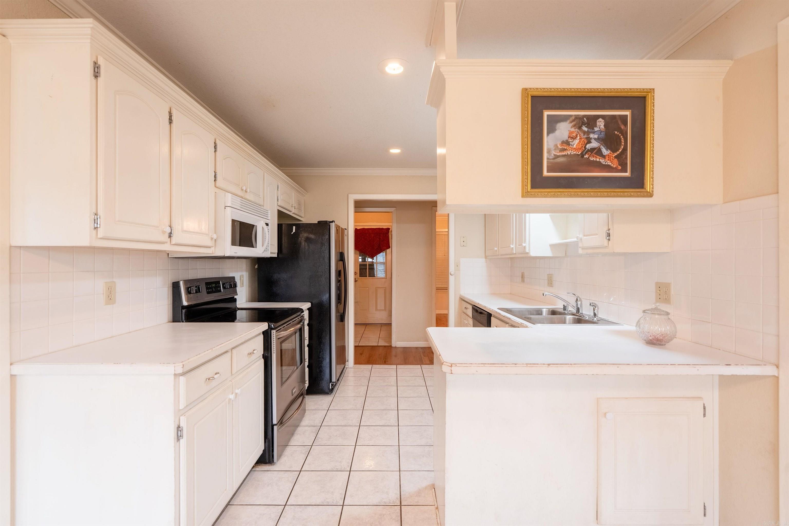 RIVER OAKS - Residential