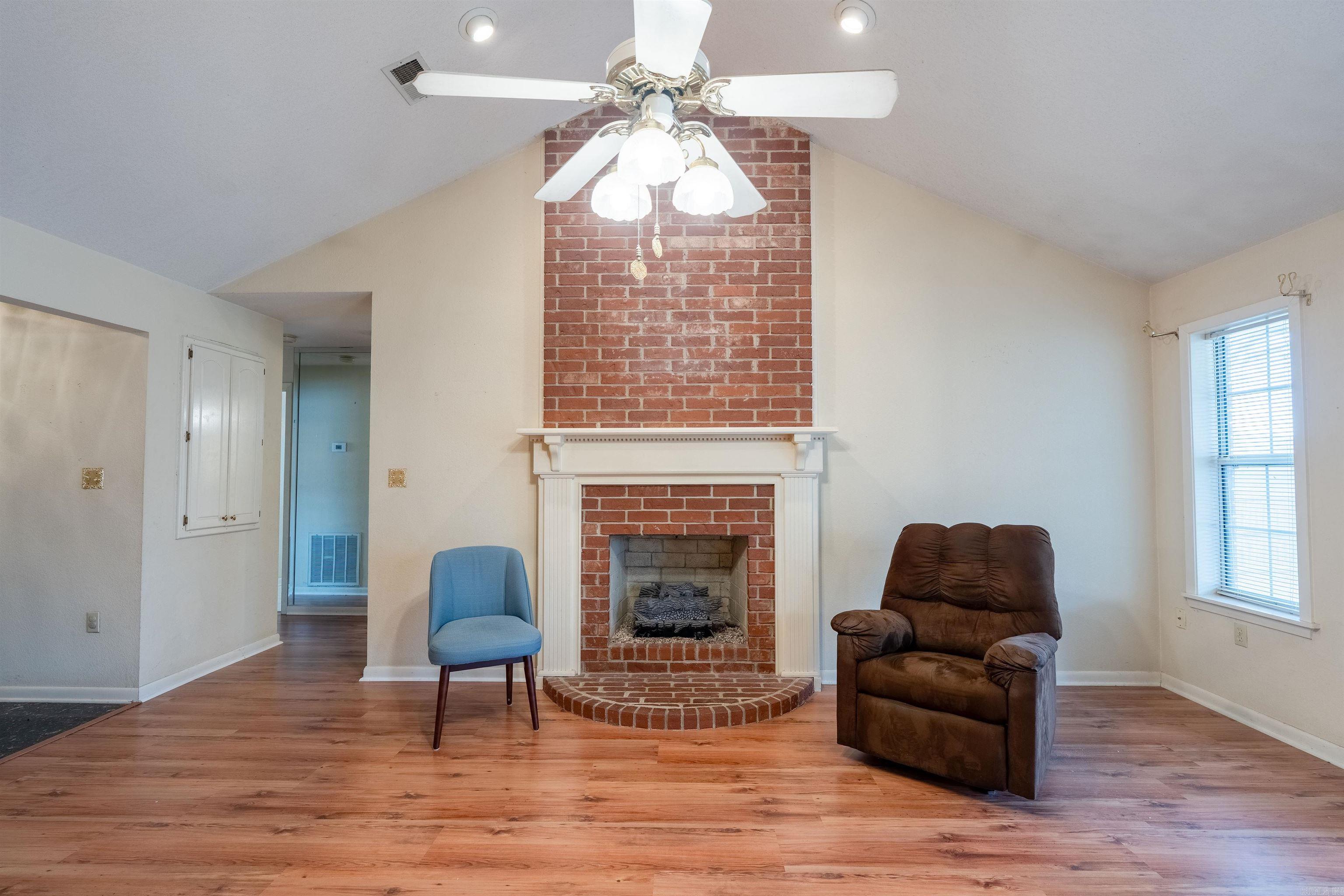 RIVER OAKS - Residential