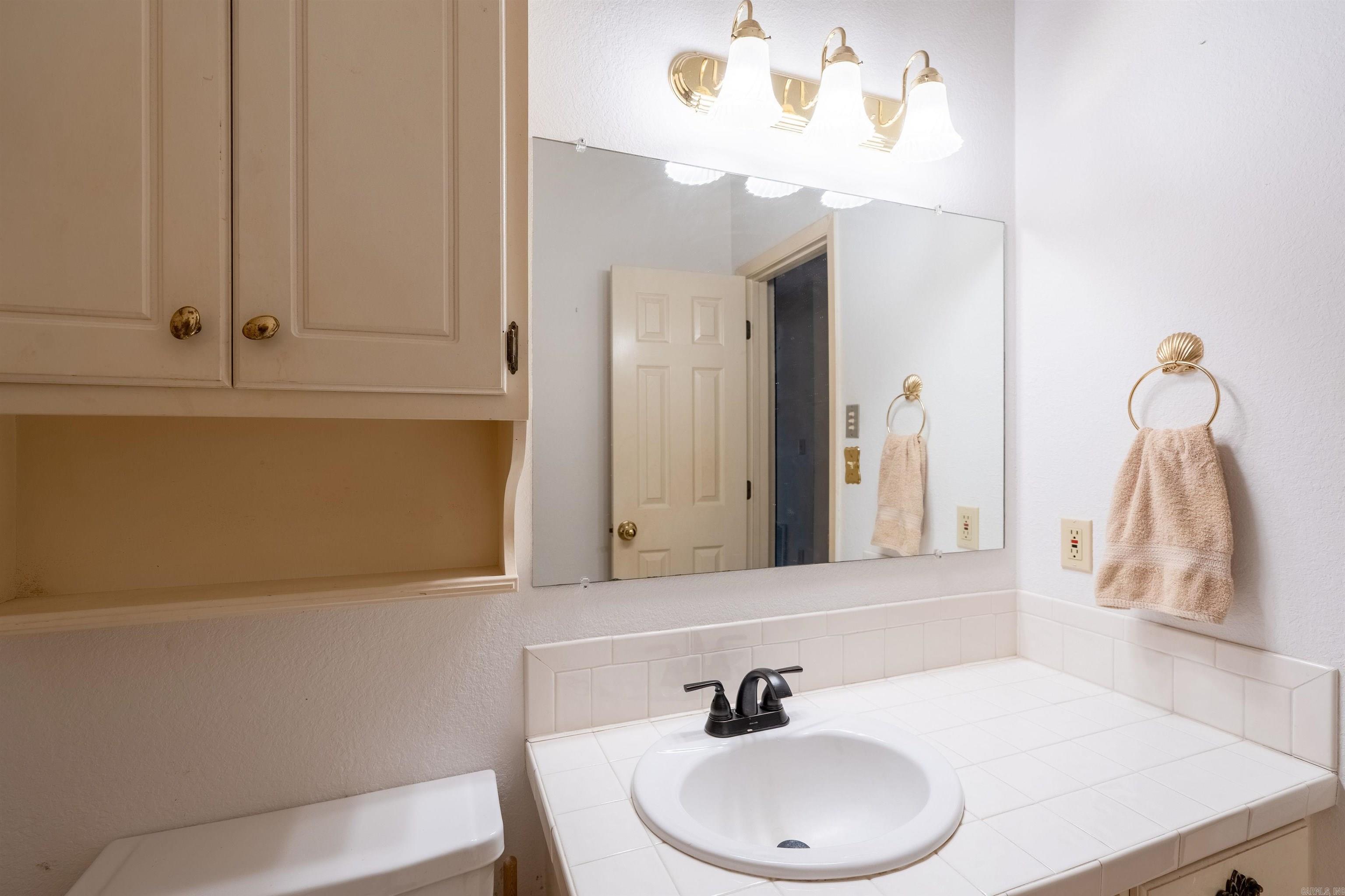 RIVER OAKS - Residential