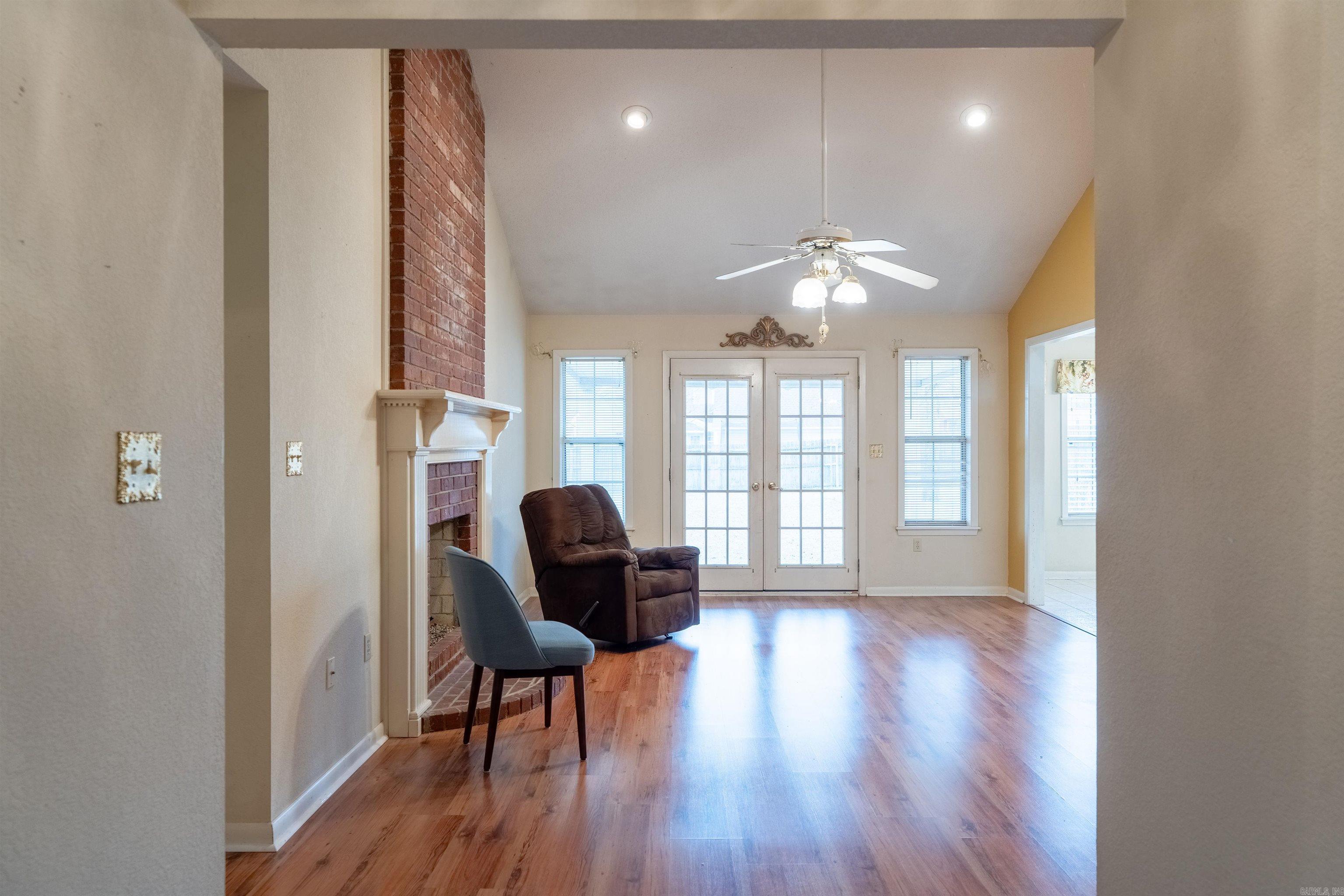 RIVER OAKS - Residential