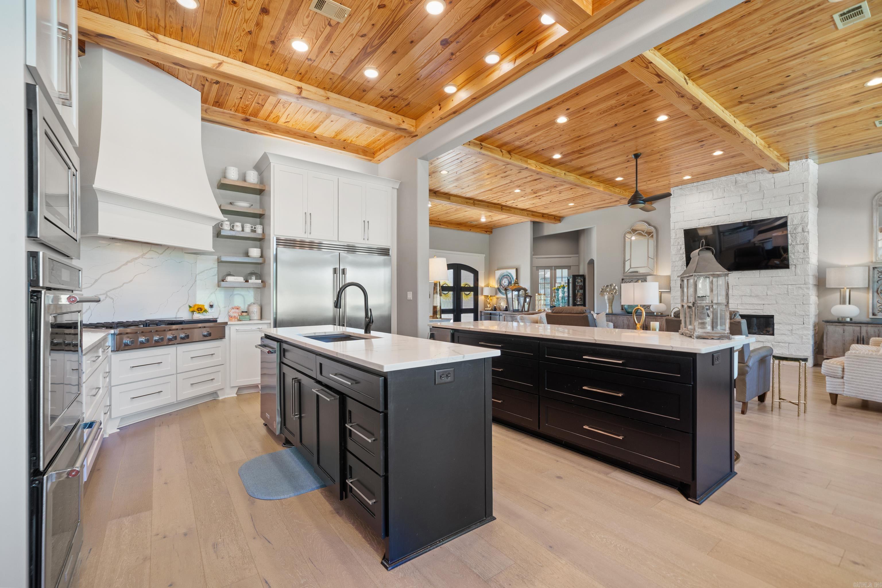 ARLINGTON PARK - Residential