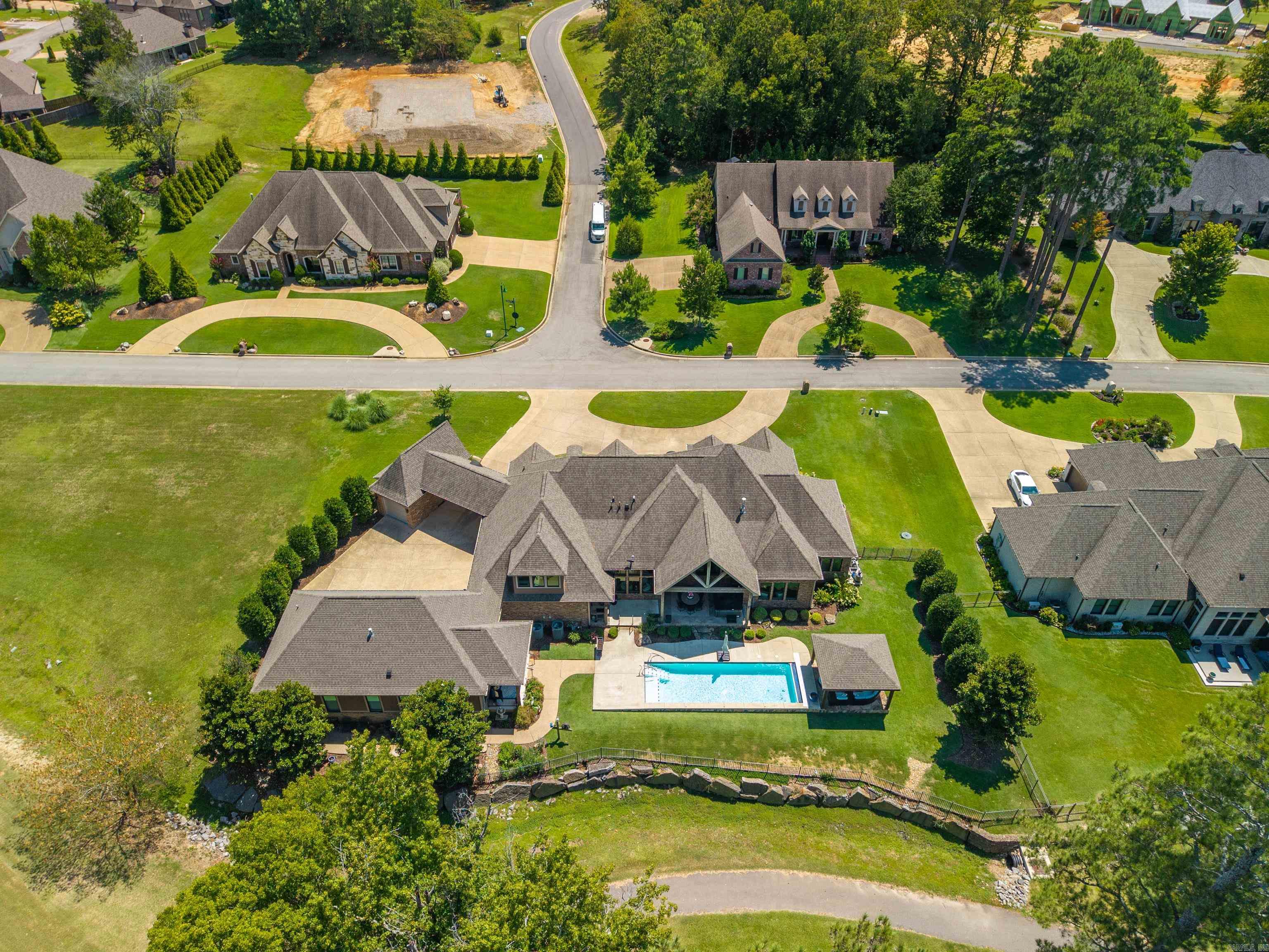 ARLINGTON PARK - Residential