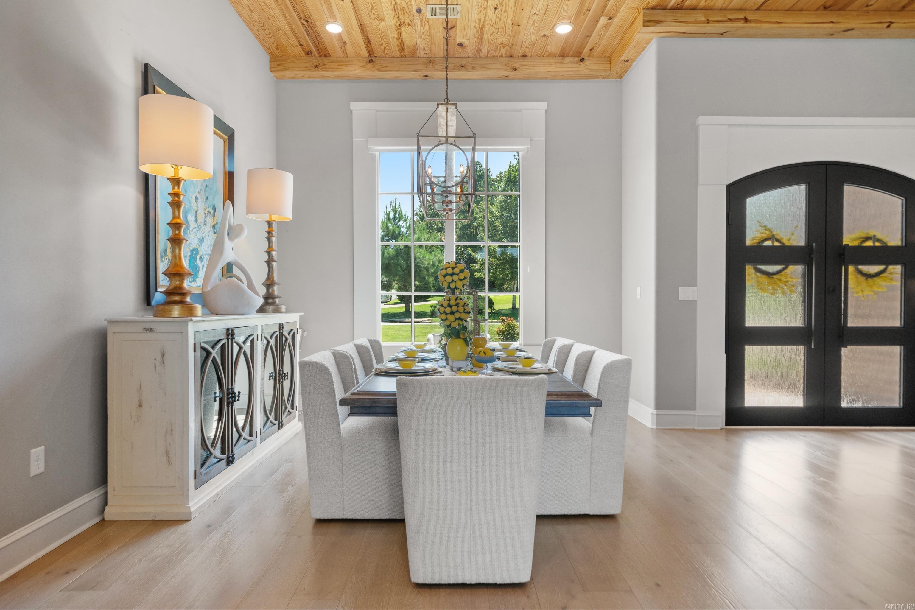 ARLINGTON PARK - Residential