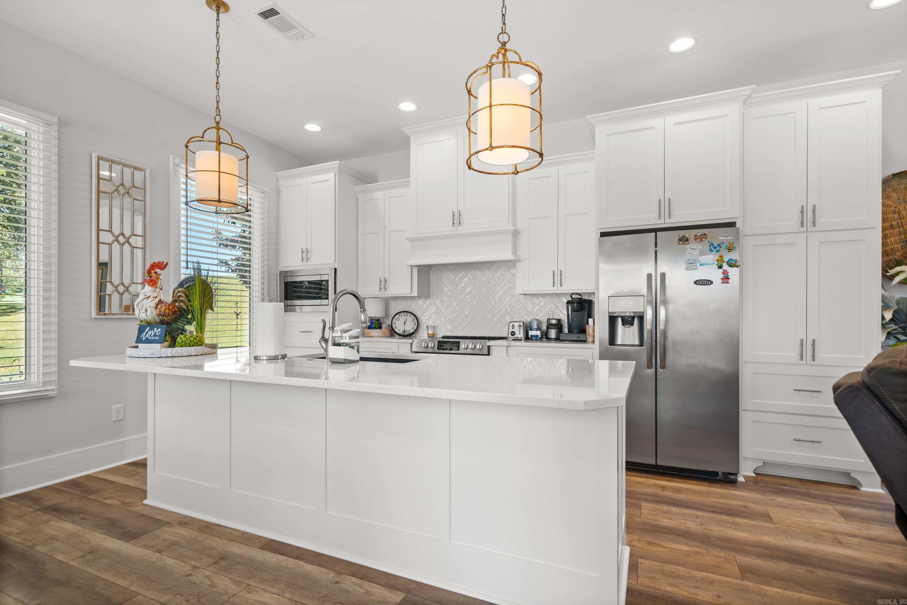 ARLINGTON PARK - Residential
