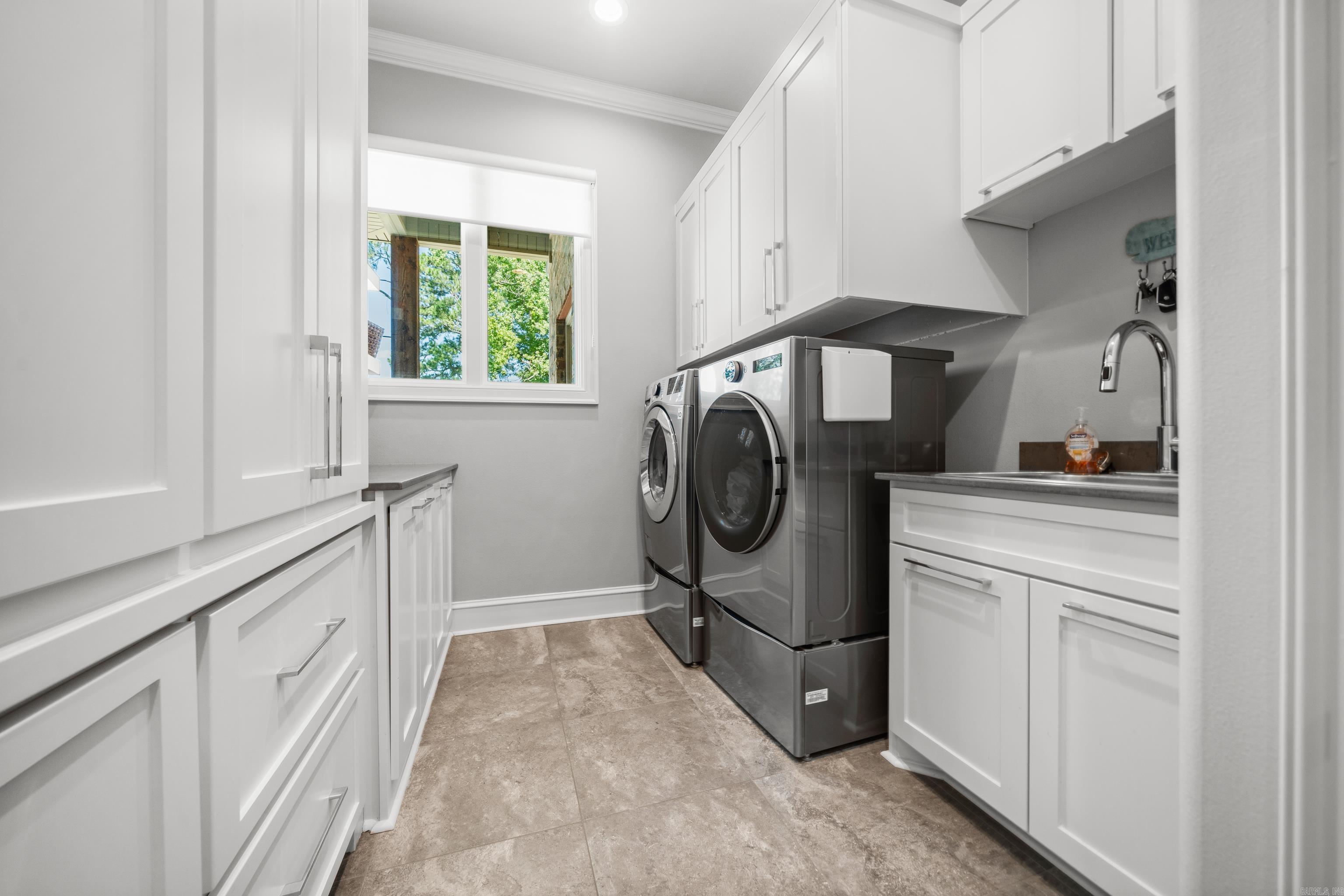ARLINGTON PARK - Residential