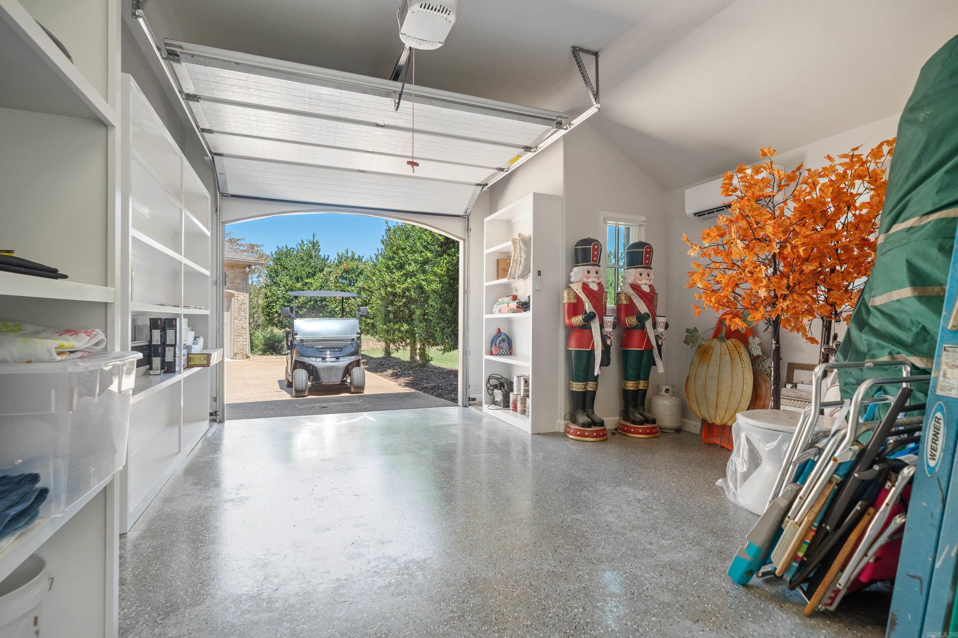ARLINGTON PARK - Residential