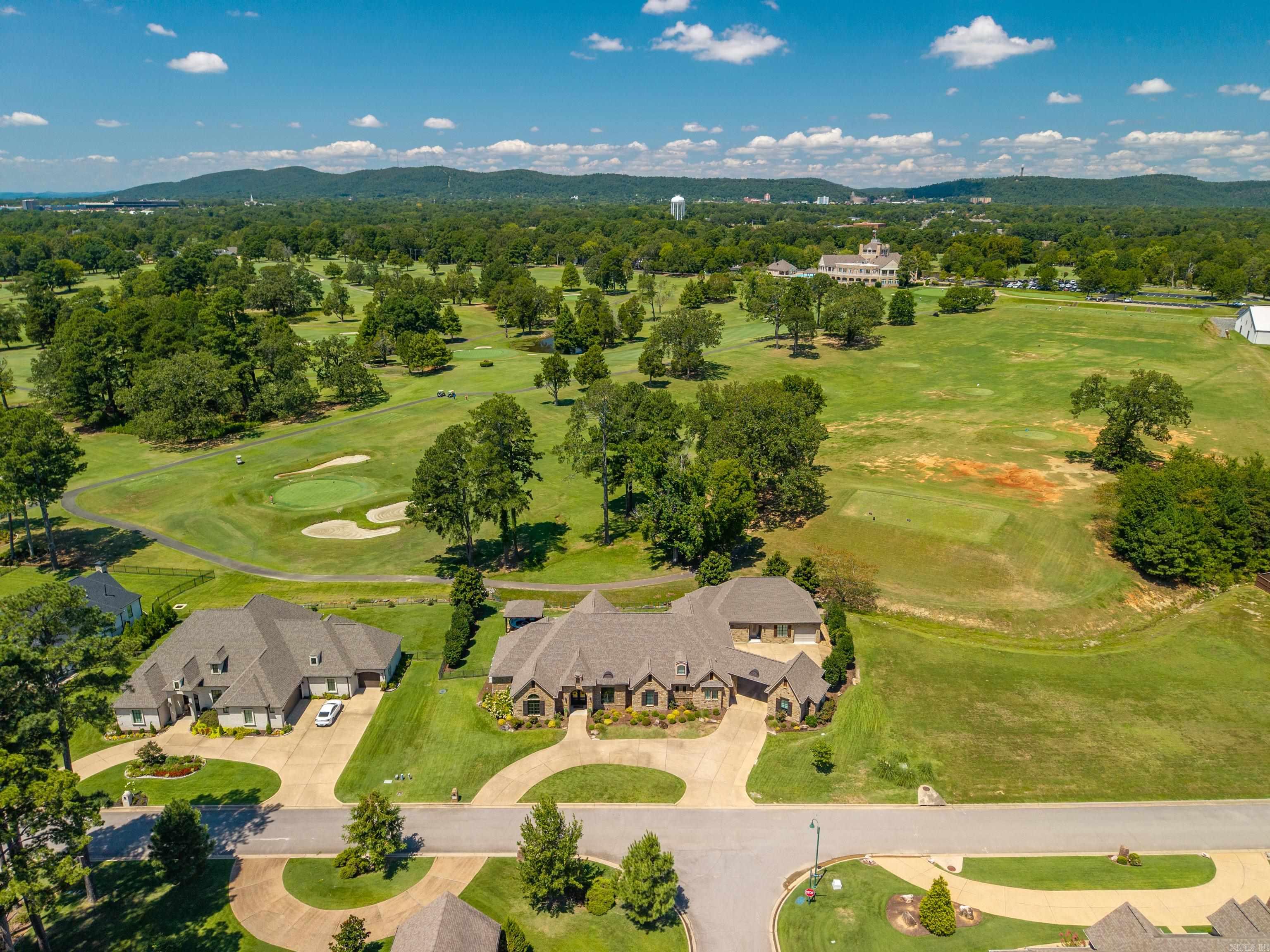 ARLINGTON PARK - Residential