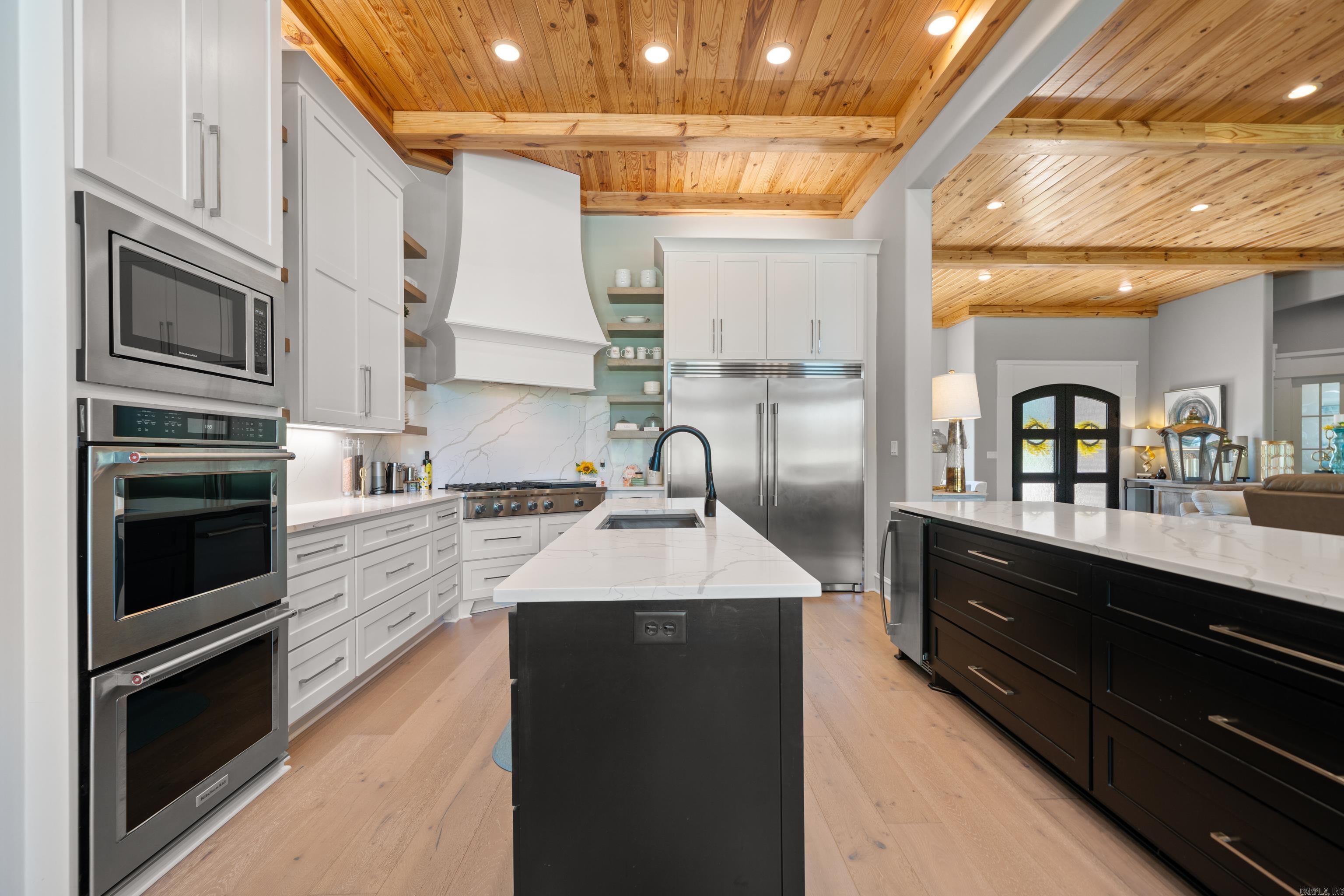 ARLINGTON PARK - Residential