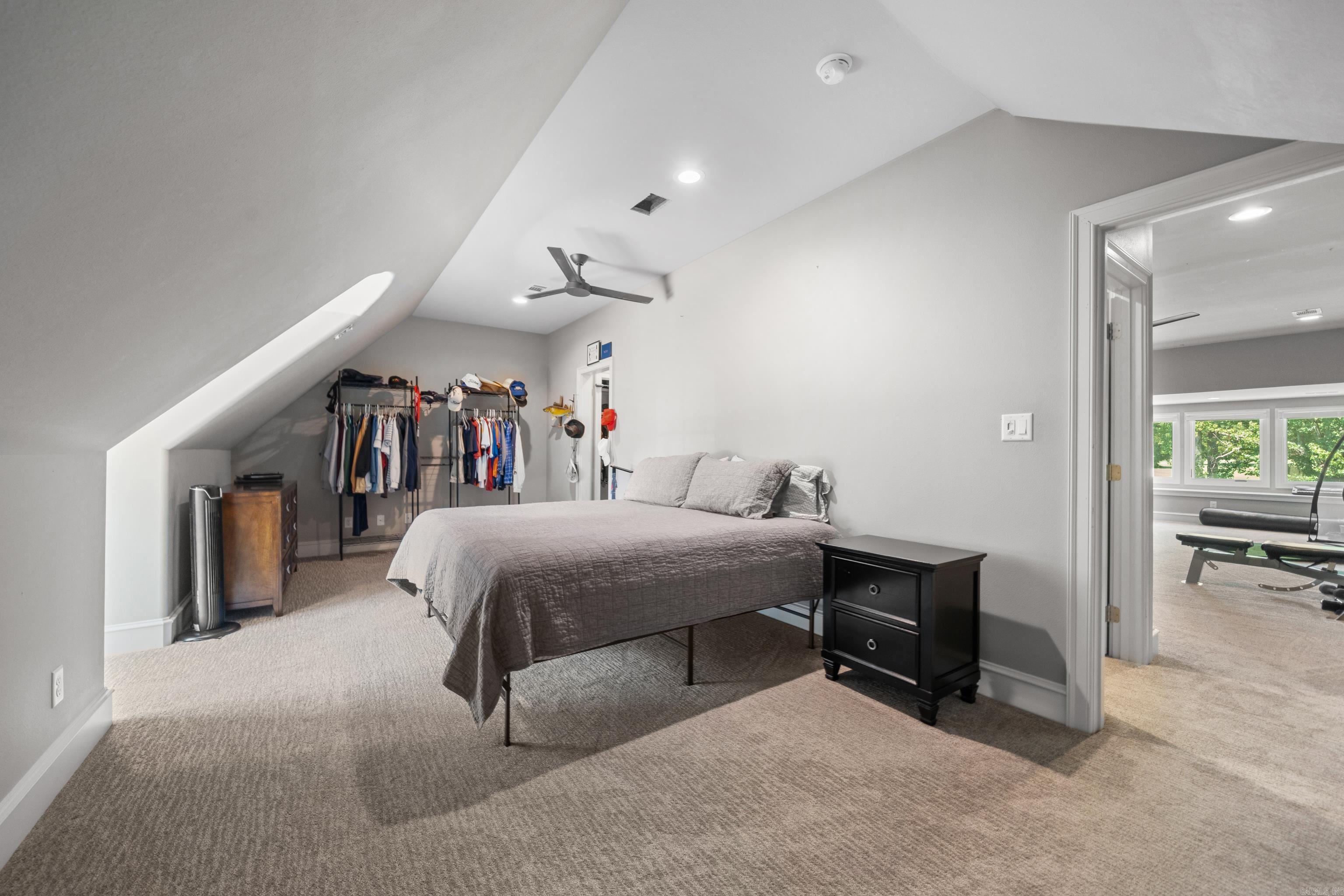 ARLINGTON PARK - Residential