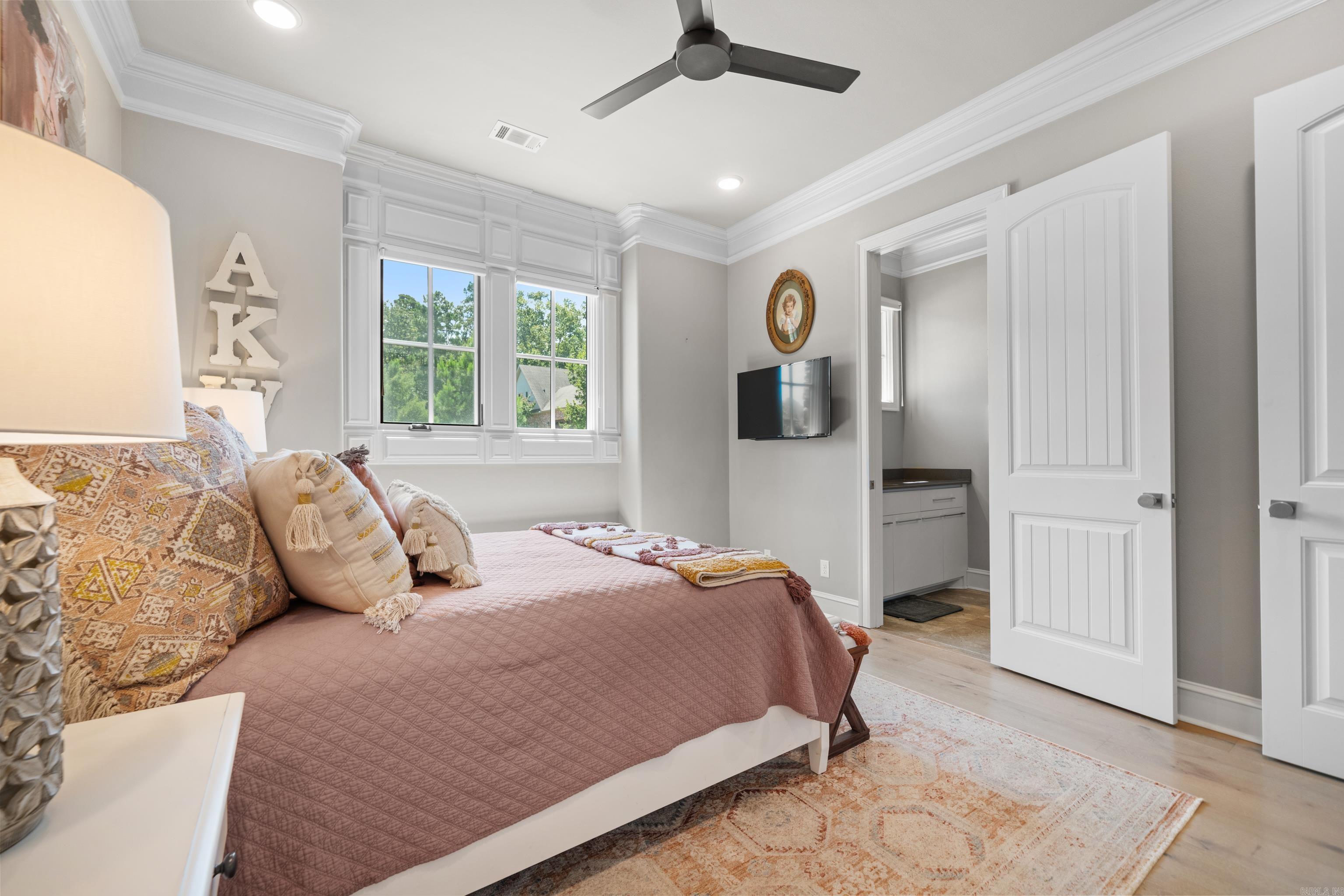 ARLINGTON PARK - Residential