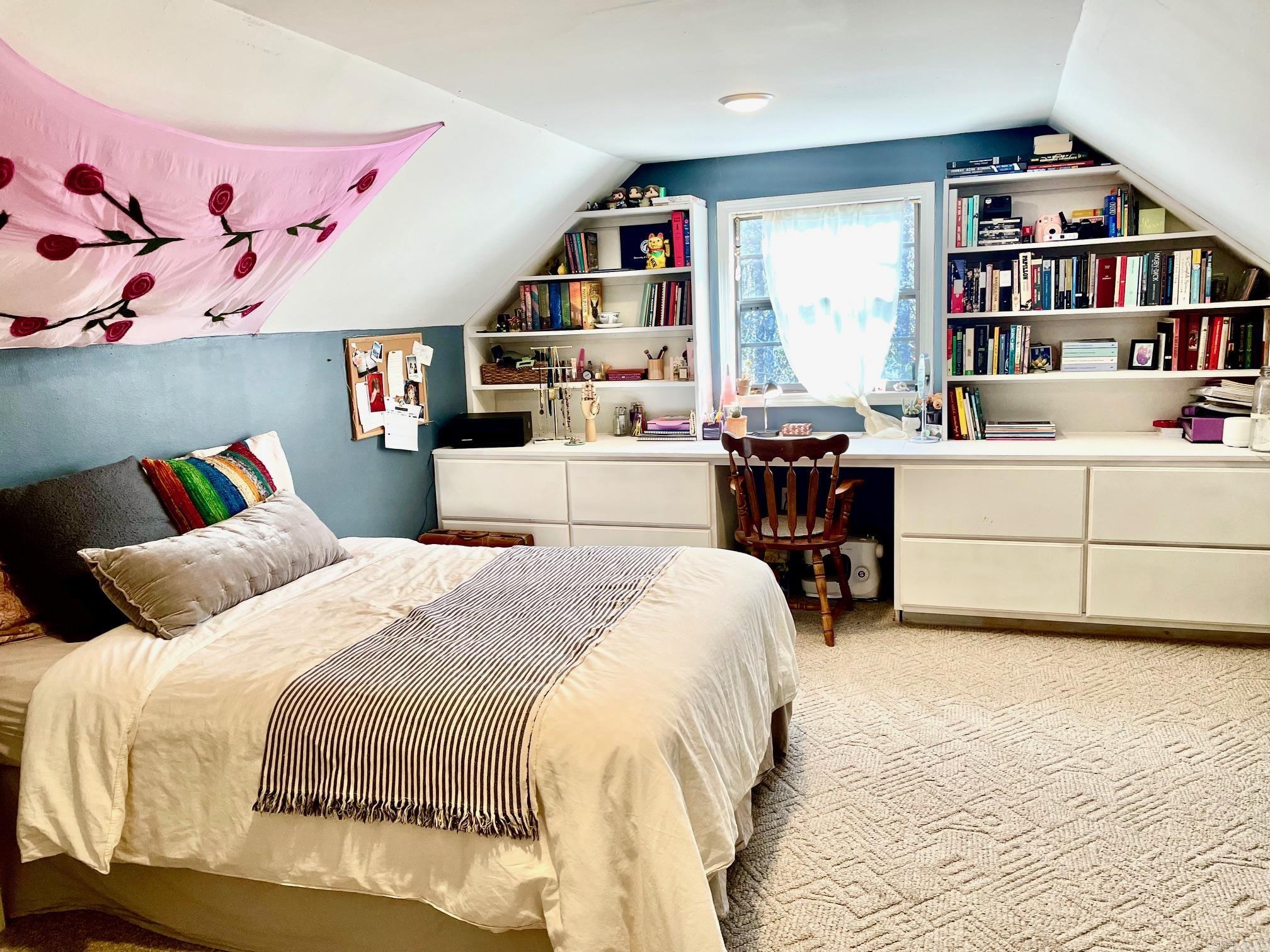 WESTERN OAKS - Residential