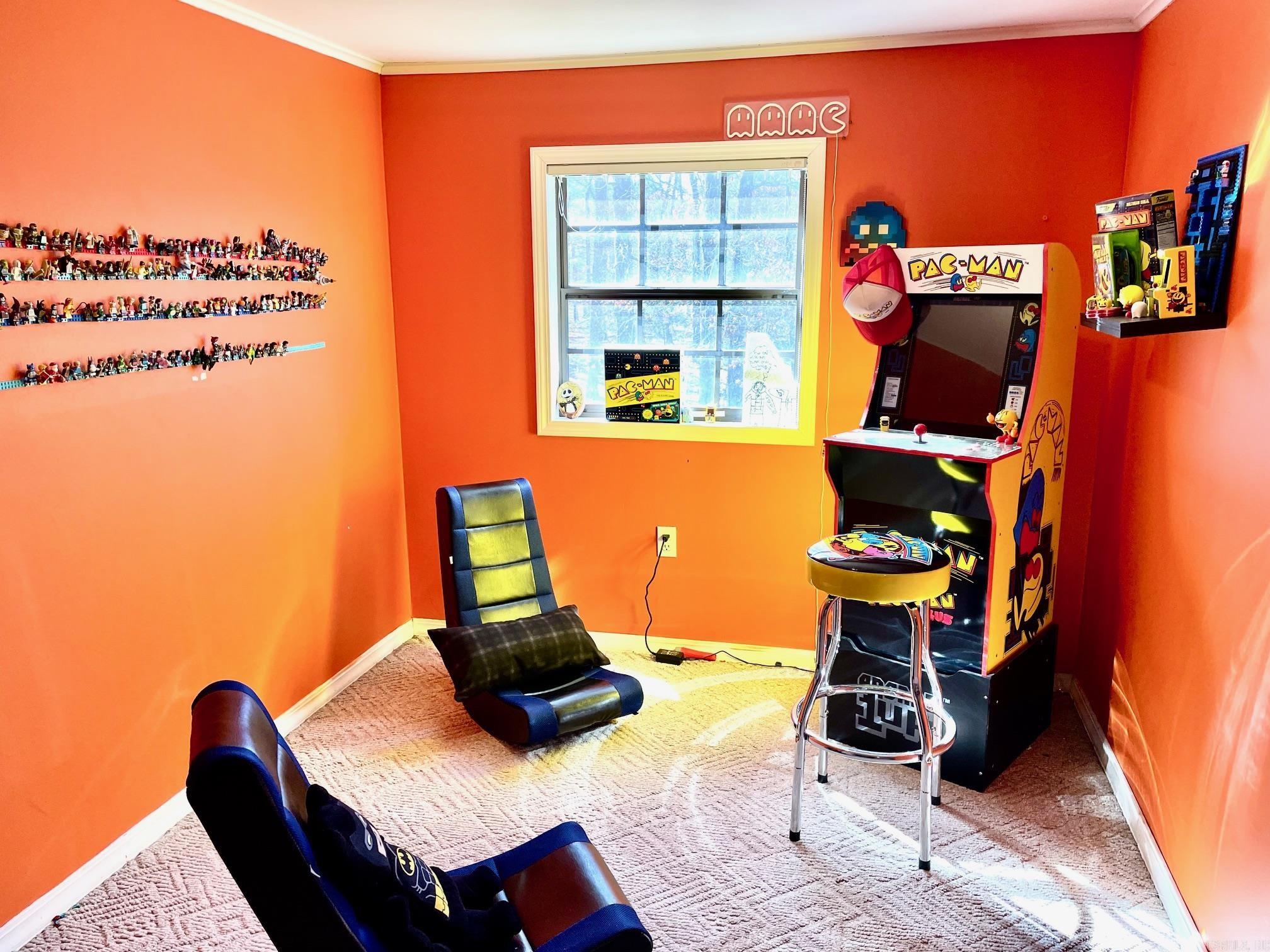 WESTERN OAKS - Residential