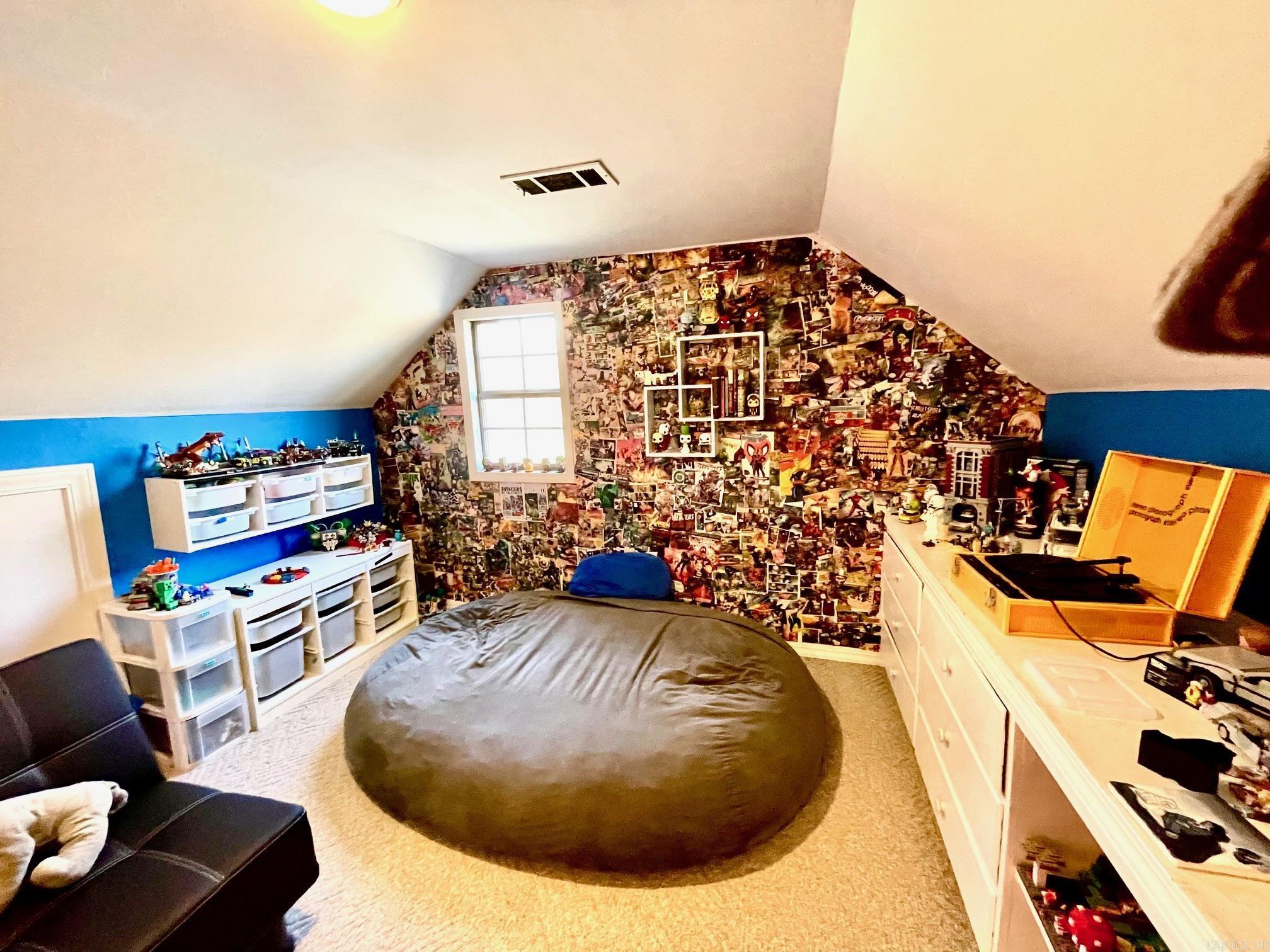 WESTERN OAKS - Residential