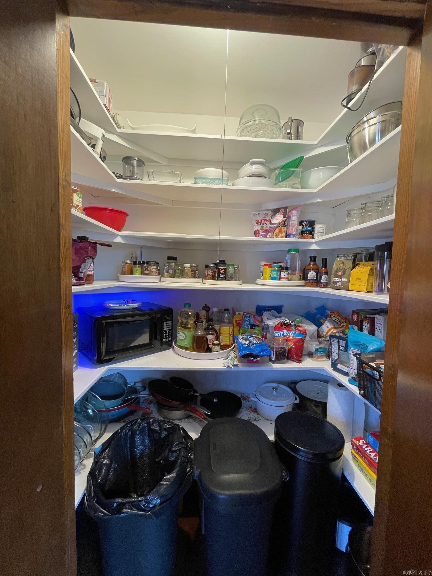 WESTERN OAKS - Residential