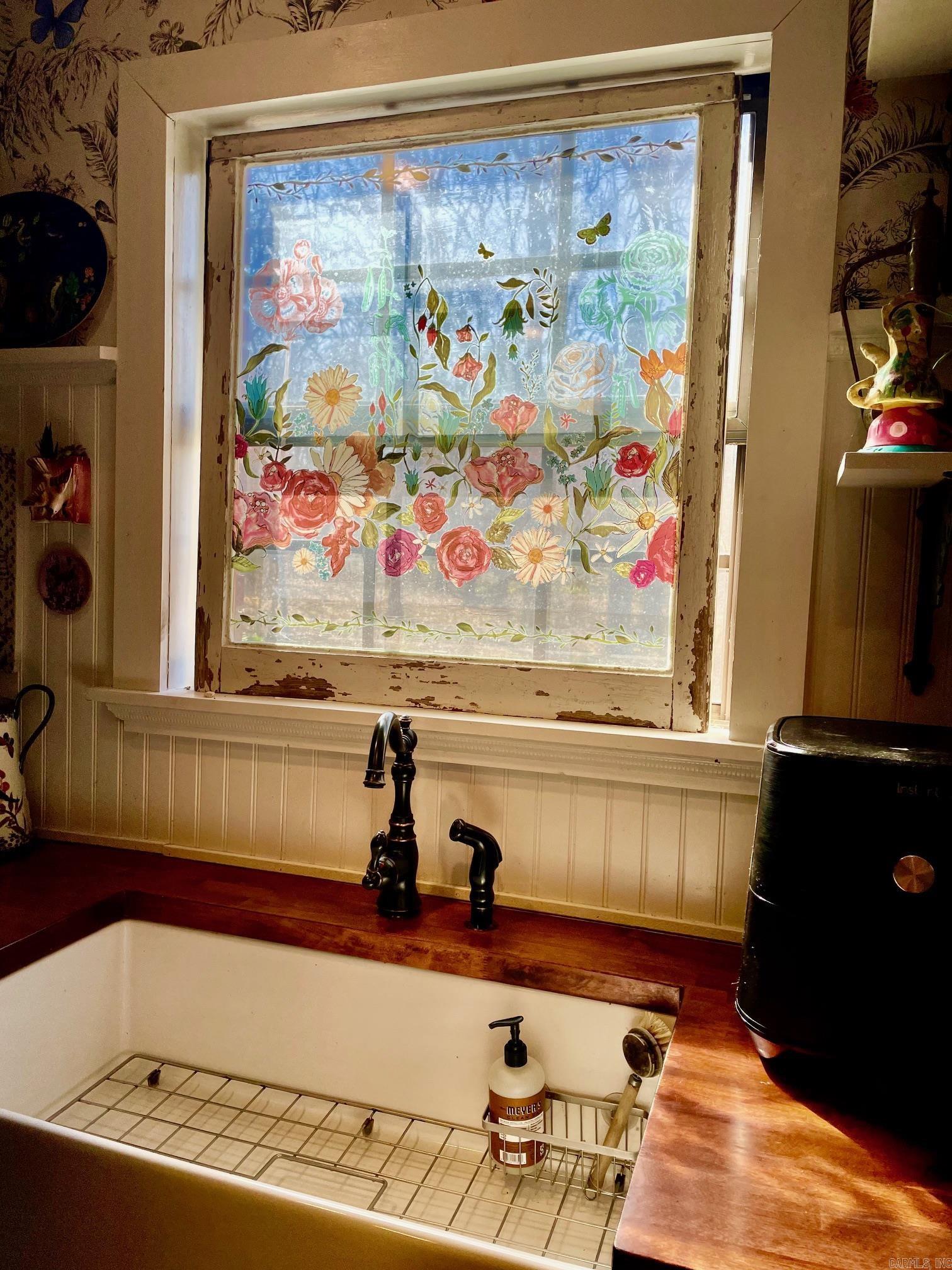 WESTERN OAKS - Residential