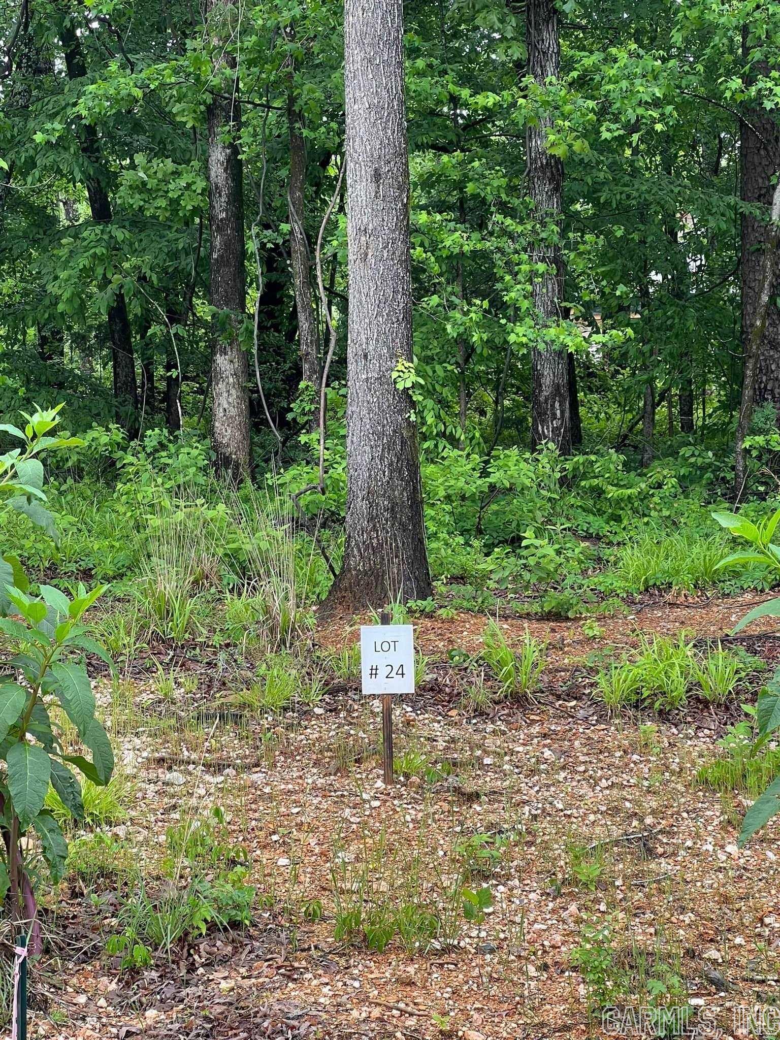 WHITE OAK MANOR - Land