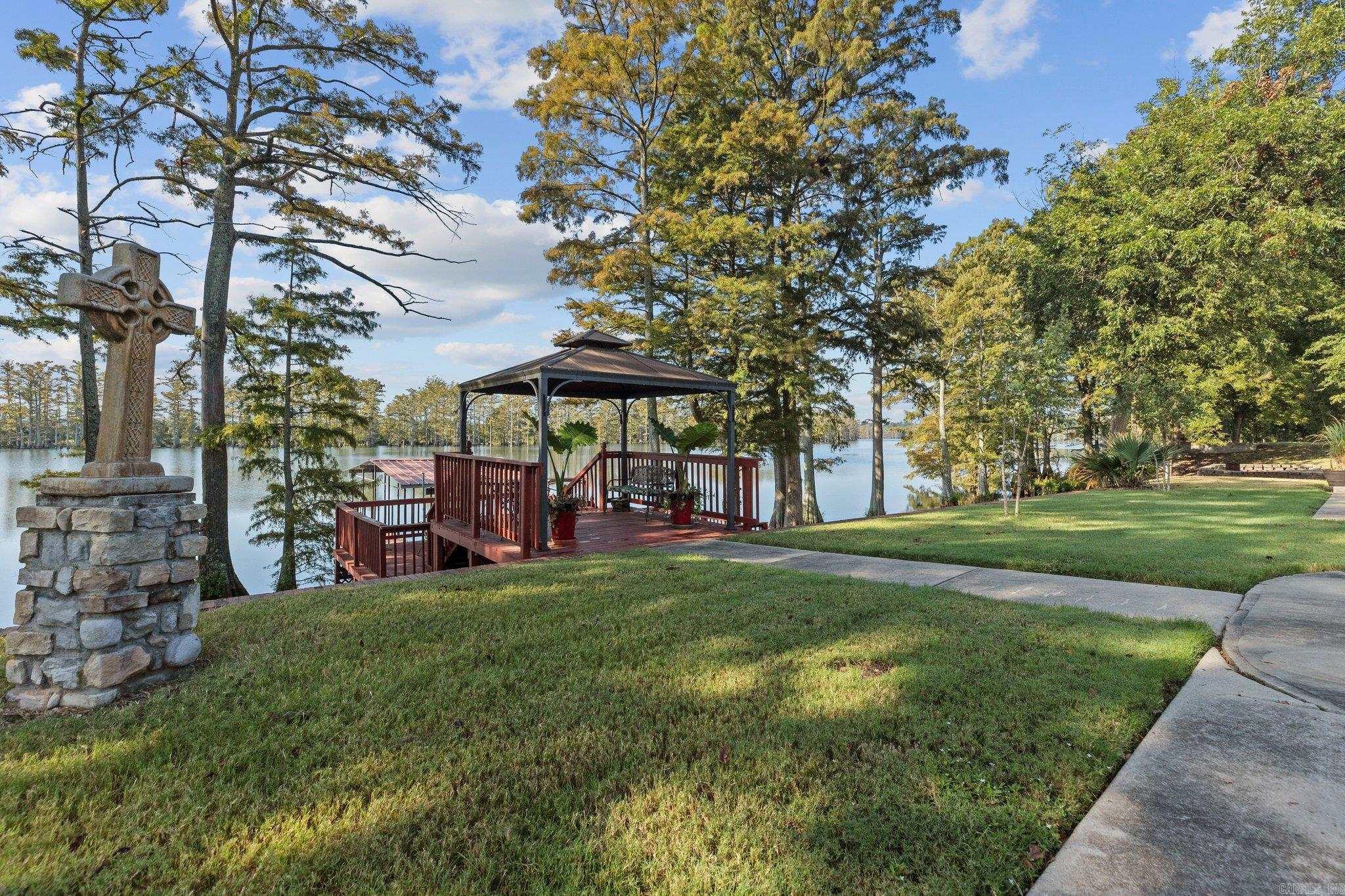 Horseshoe Lake Estates - Residential