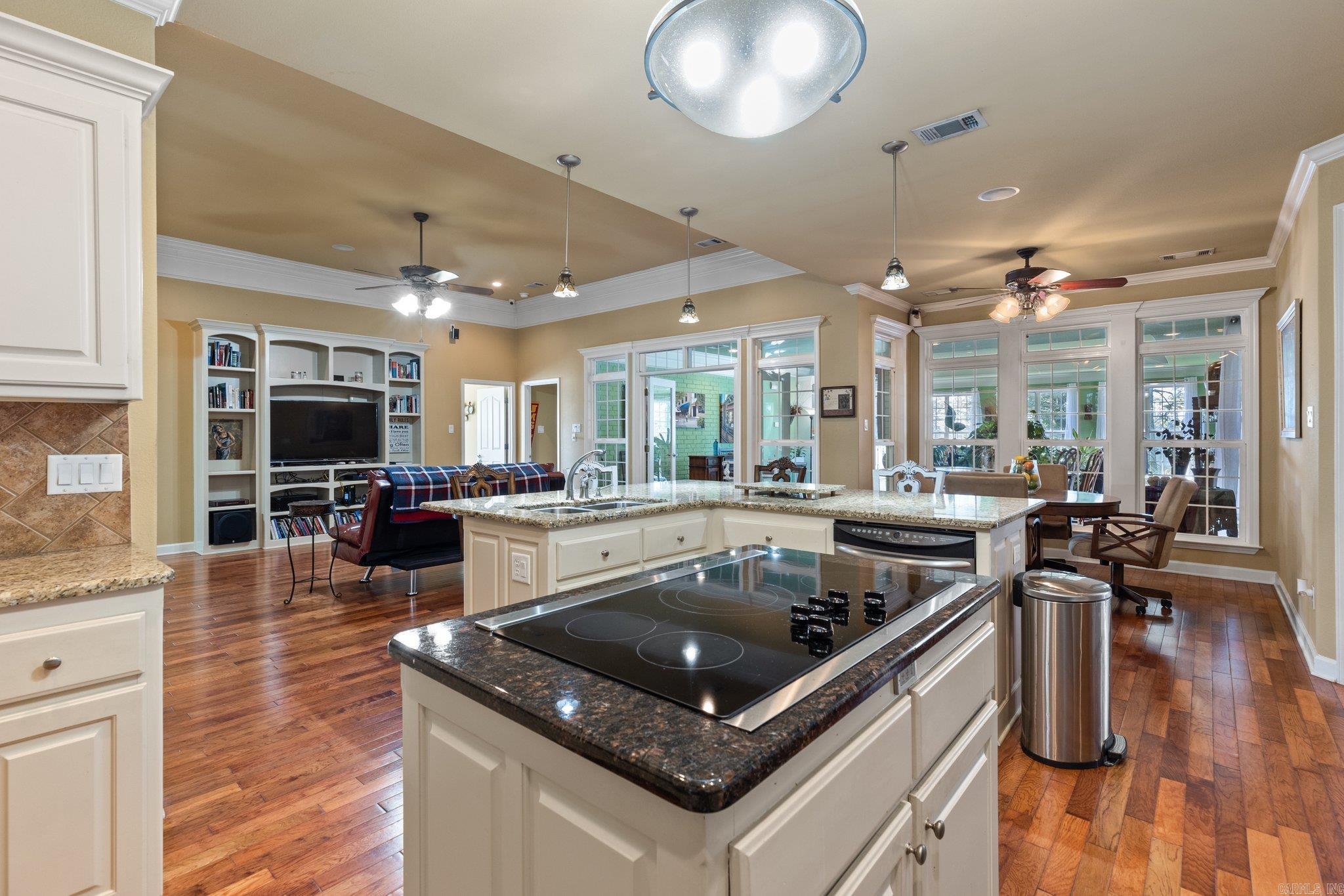 Horseshoe Lake Estates - Residential
