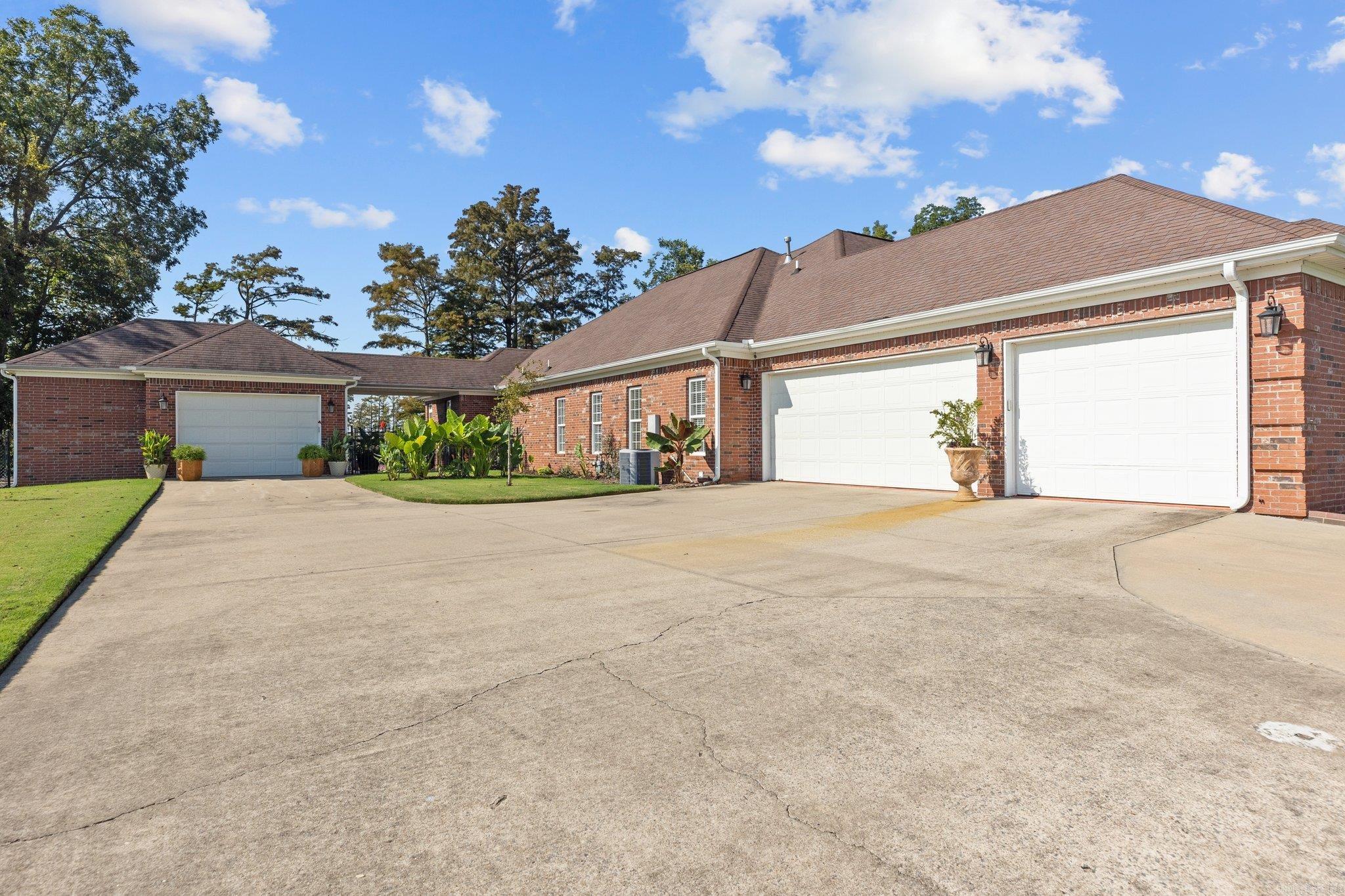 Horseshoe Lake Estates - Residential