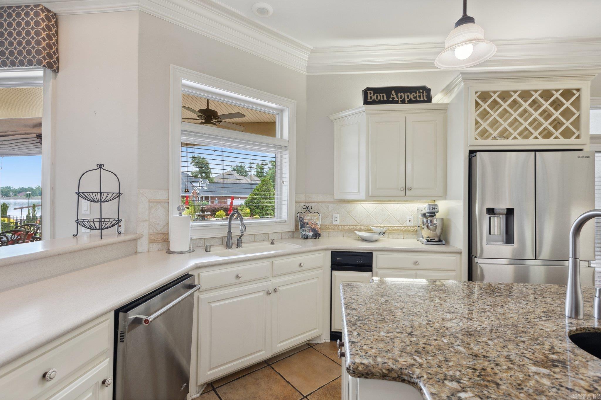 HURRICANE LAKE EST - Residential