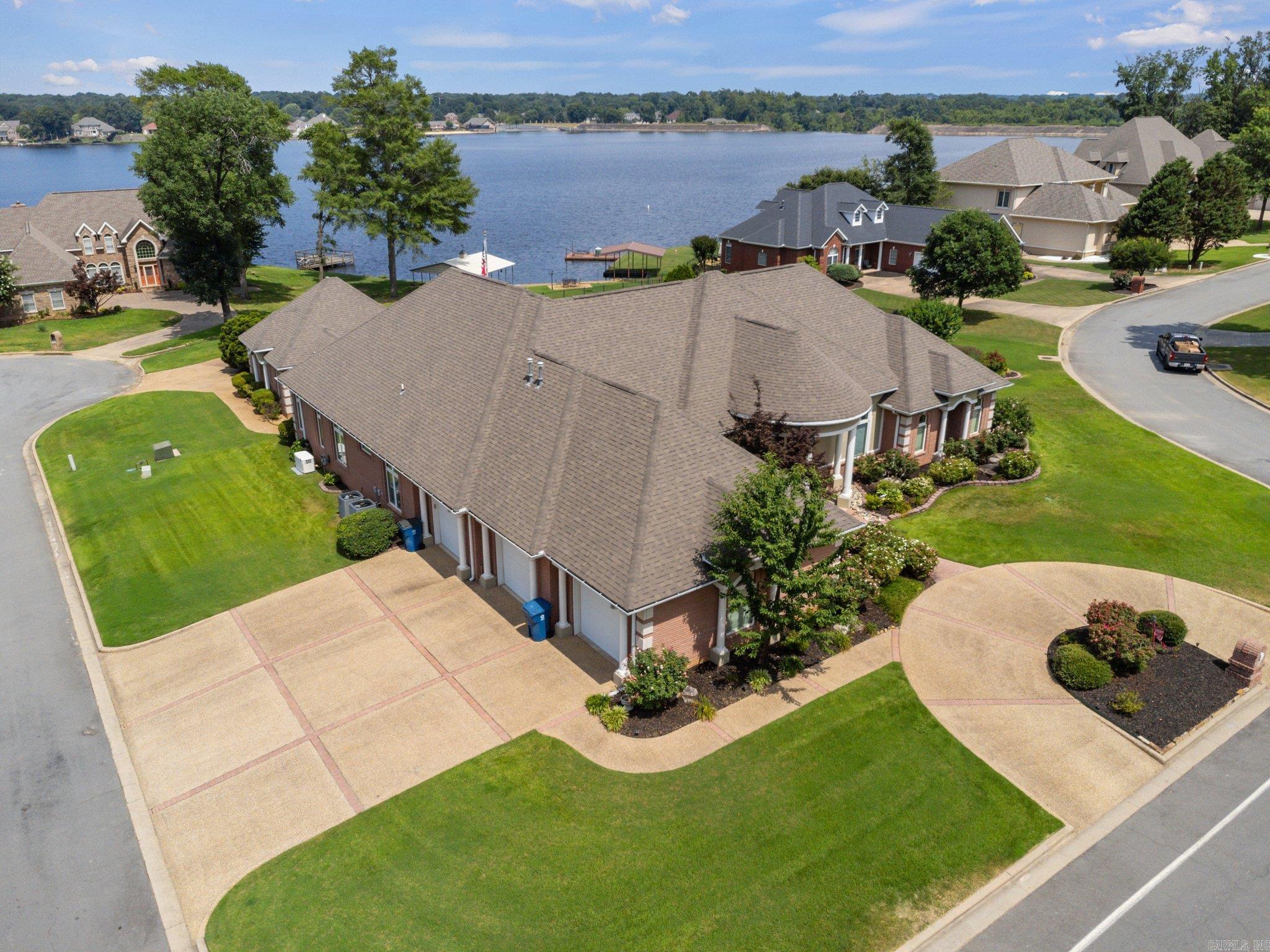 HURRICANE LAKE EST - Residential