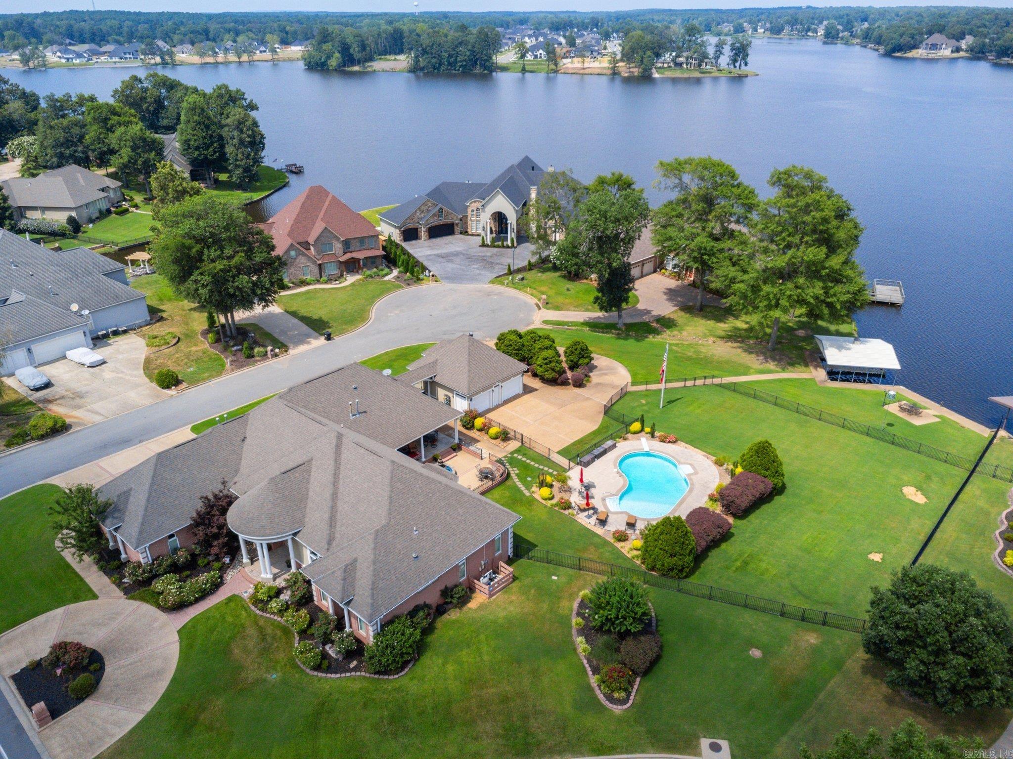 HURRICANE LAKE EST - Residential