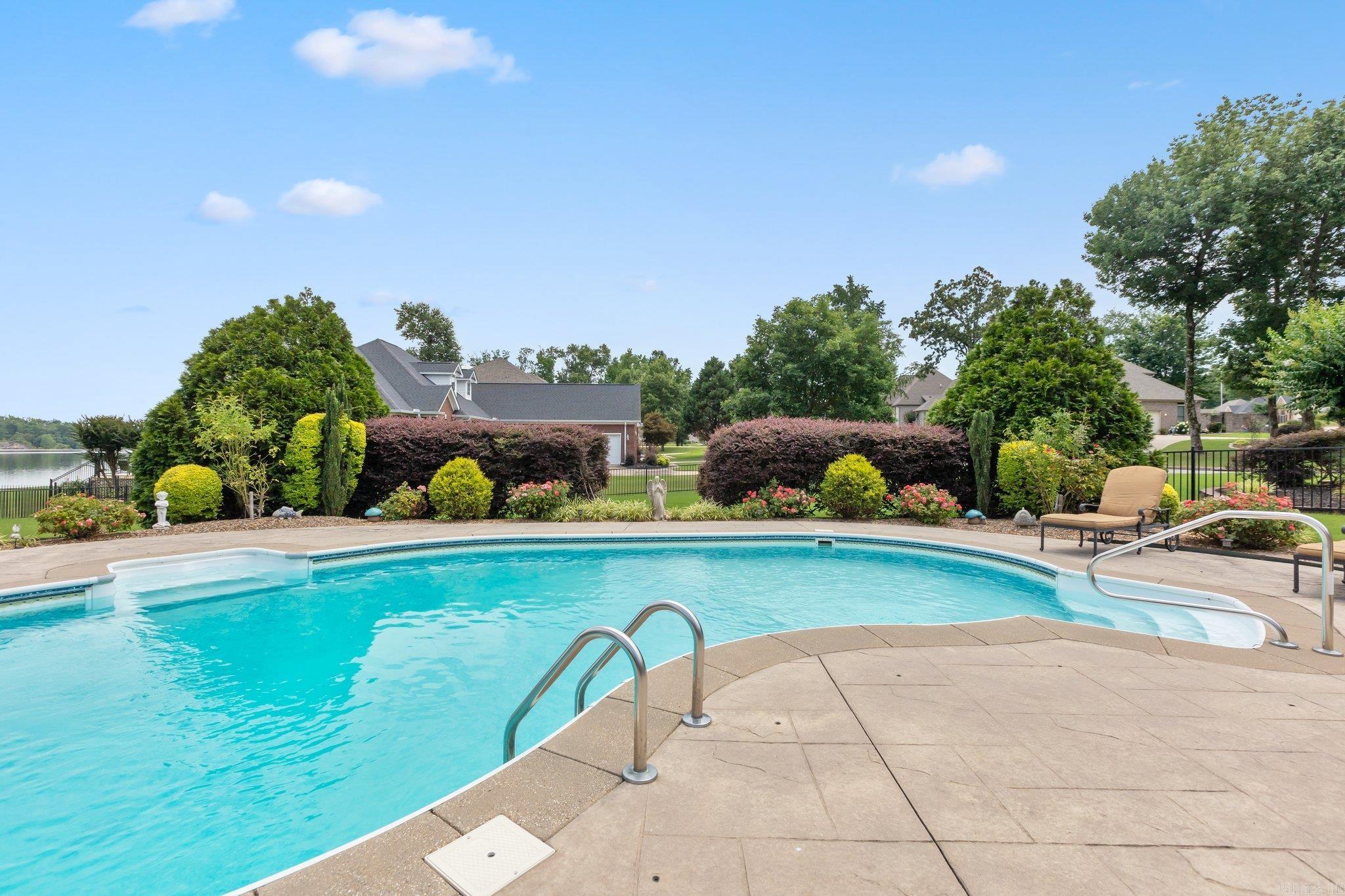 HURRICANE LAKE EST - Residential