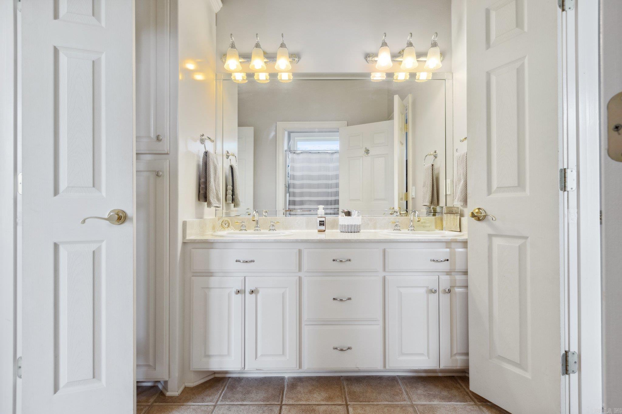 HURRICANE LAKE EST - Residential