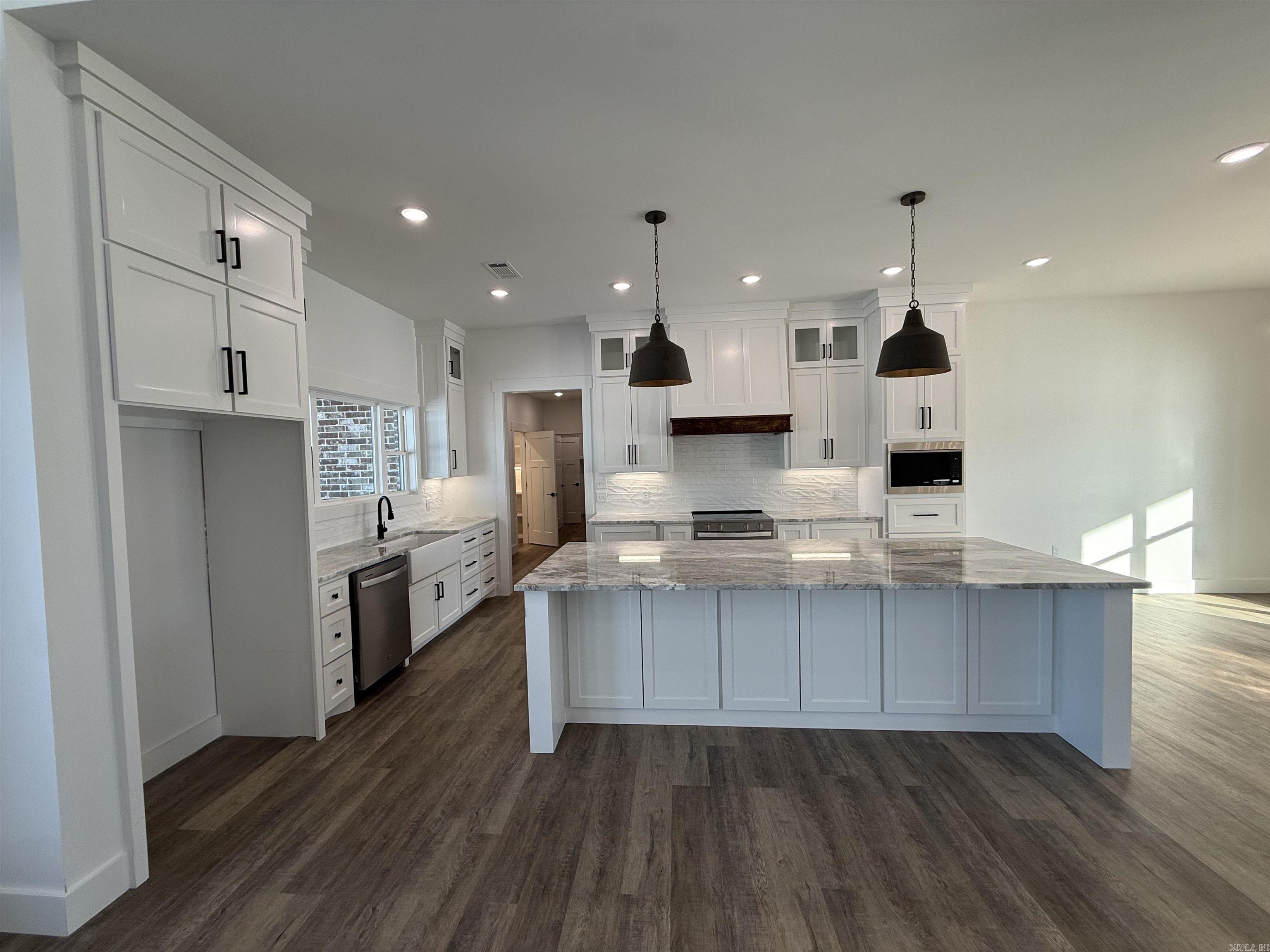 REPUBLICAN VALLEY ESTATES - Residential