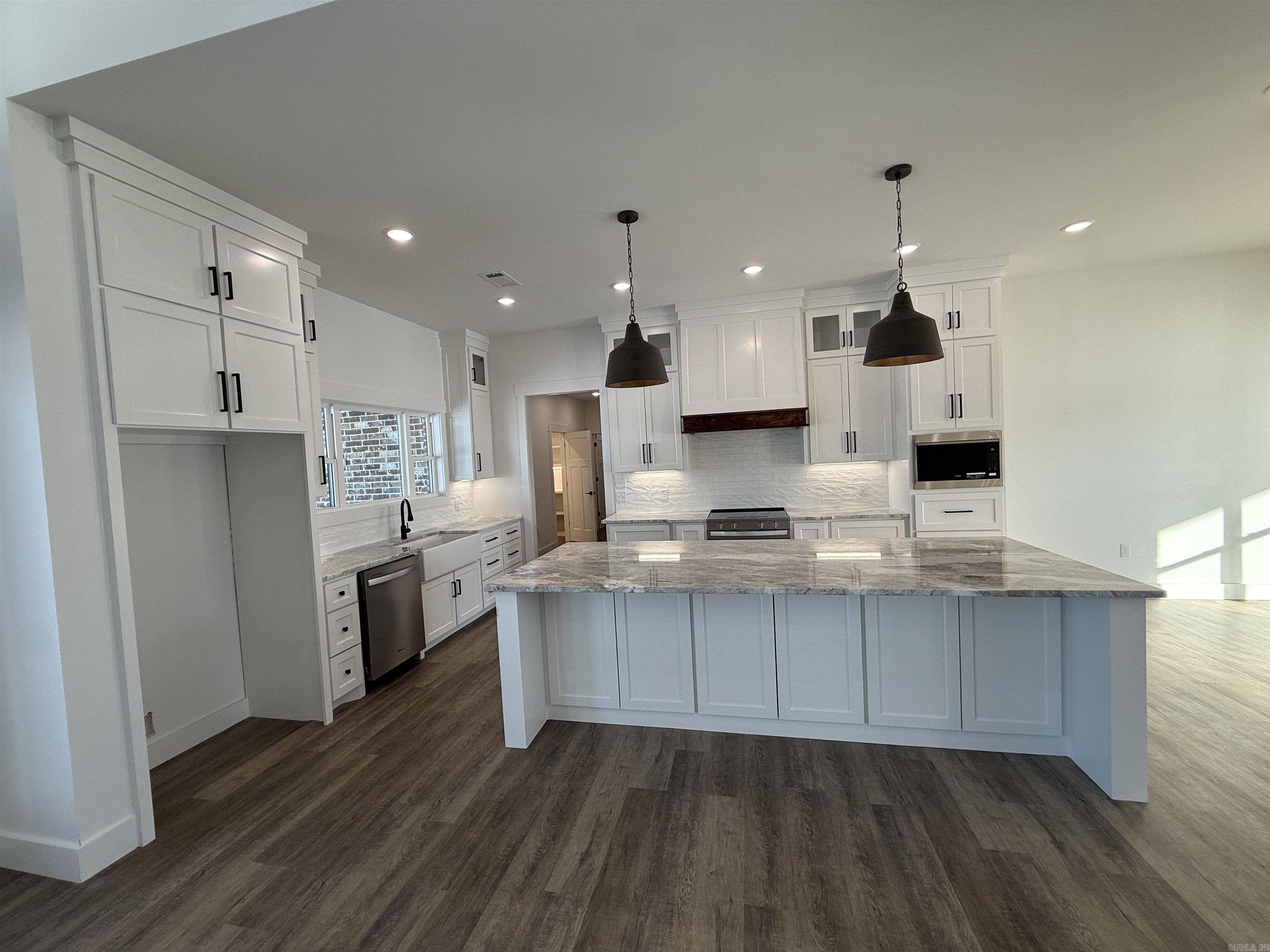 REPUBLICAN VALLEY ESTATES - Residential