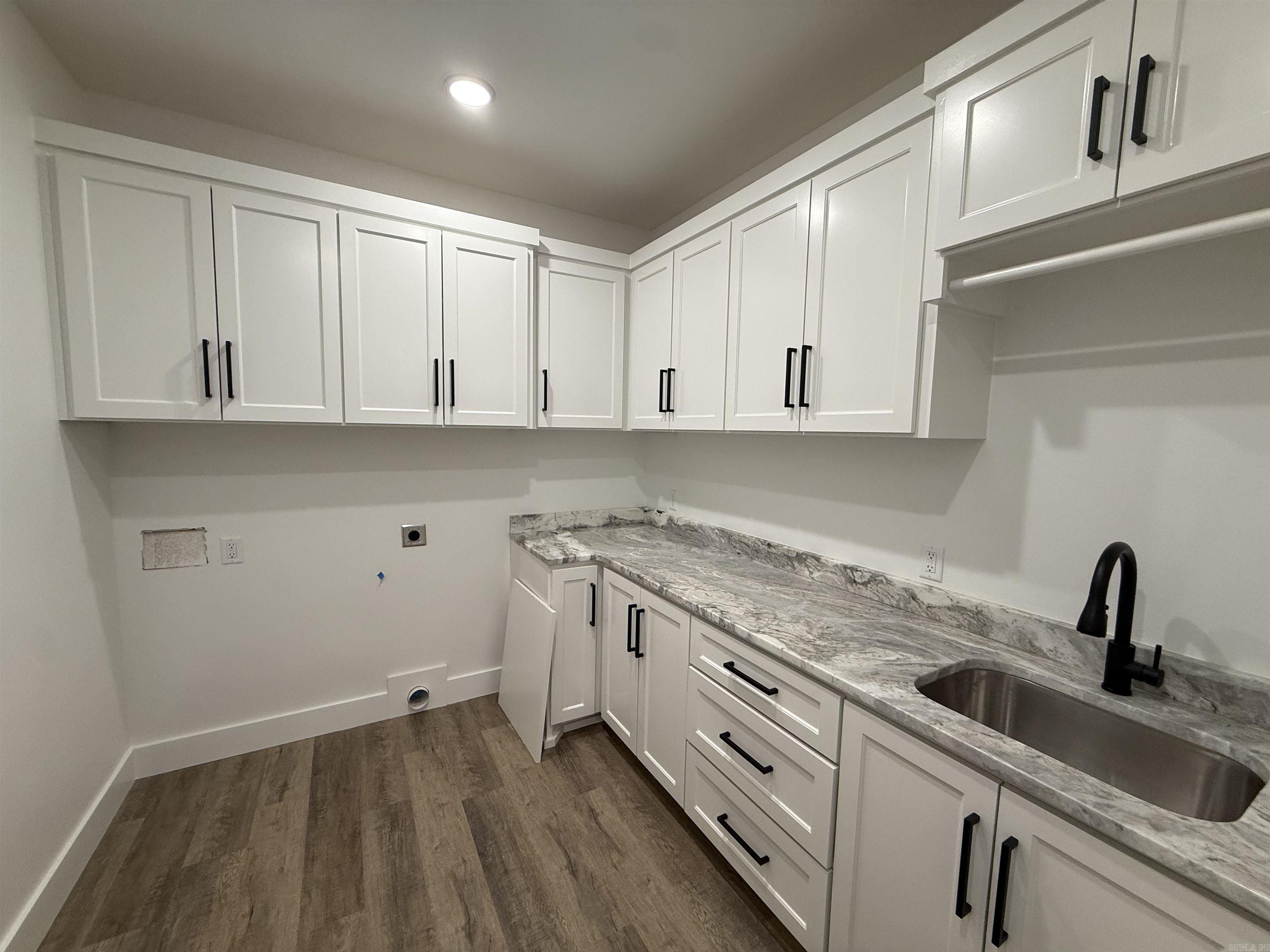 REPUBLICAN VALLEY ESTATES - Residential