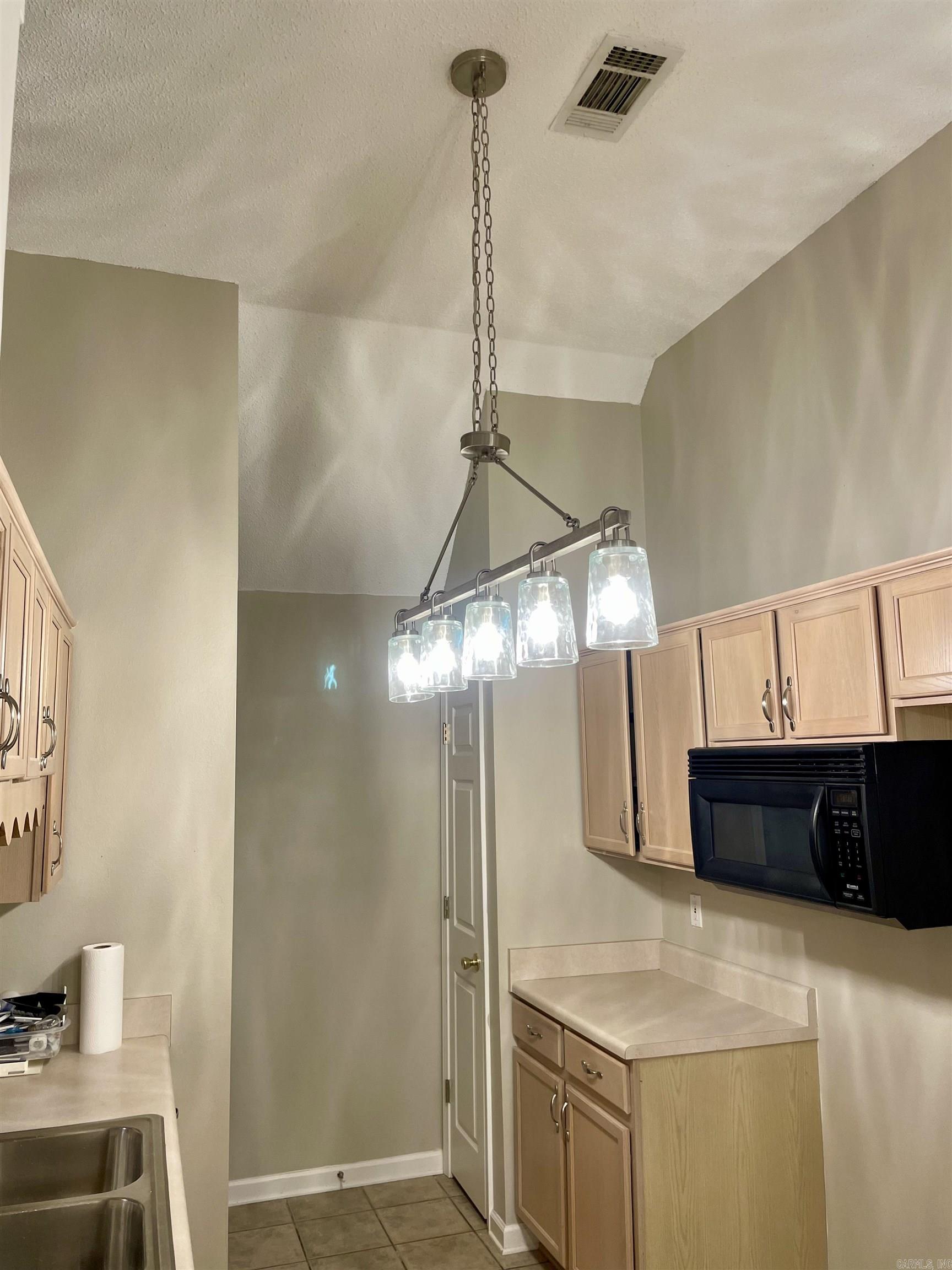 Country Squire - Residential Lease