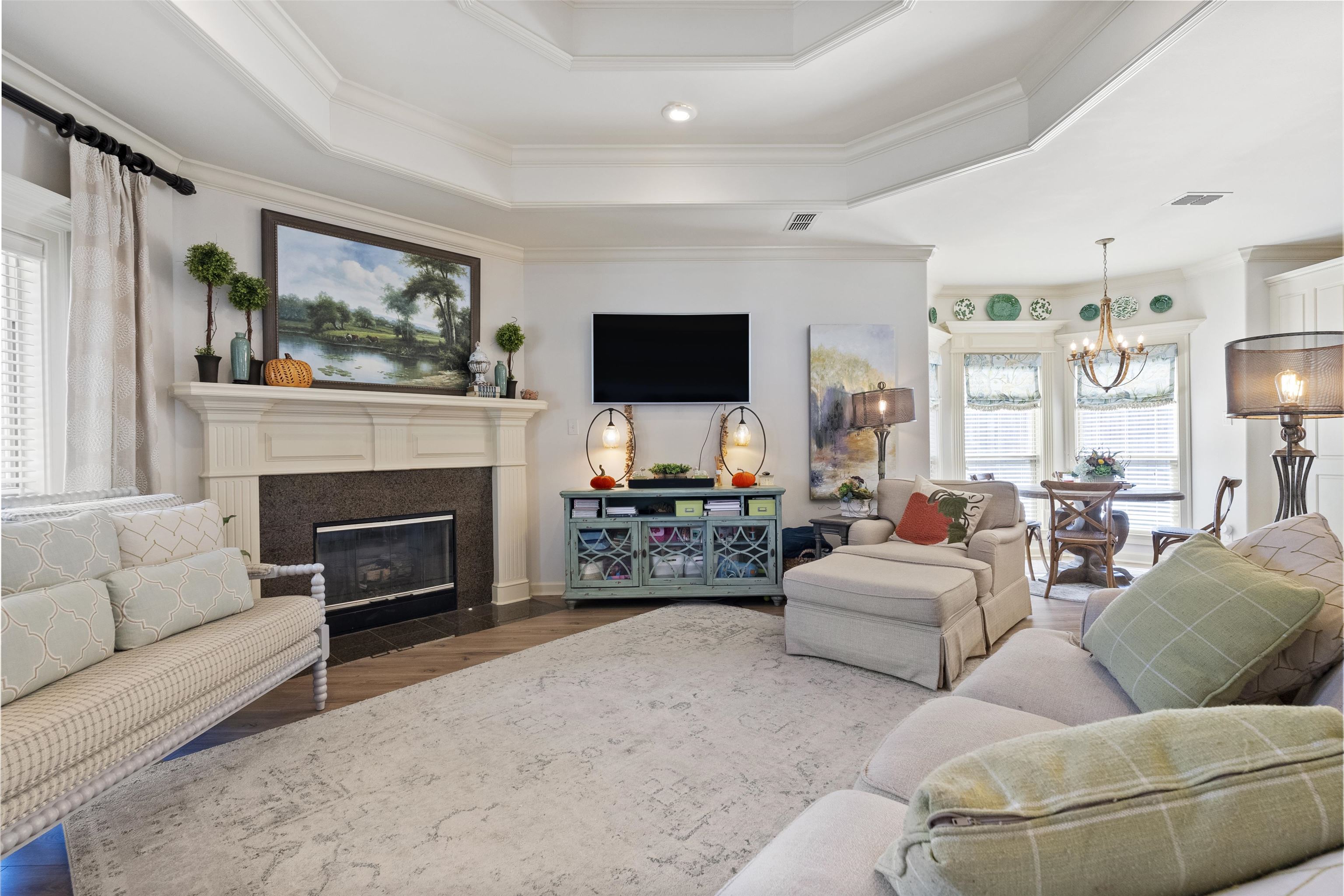 MADISON VALLEY - Residential