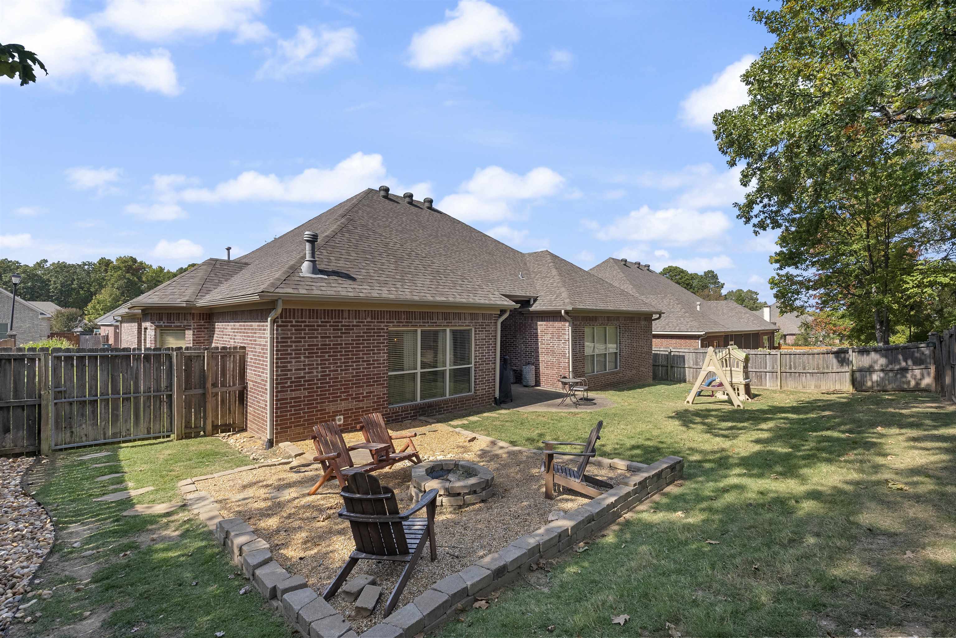 MADISON VALLEY - Residential