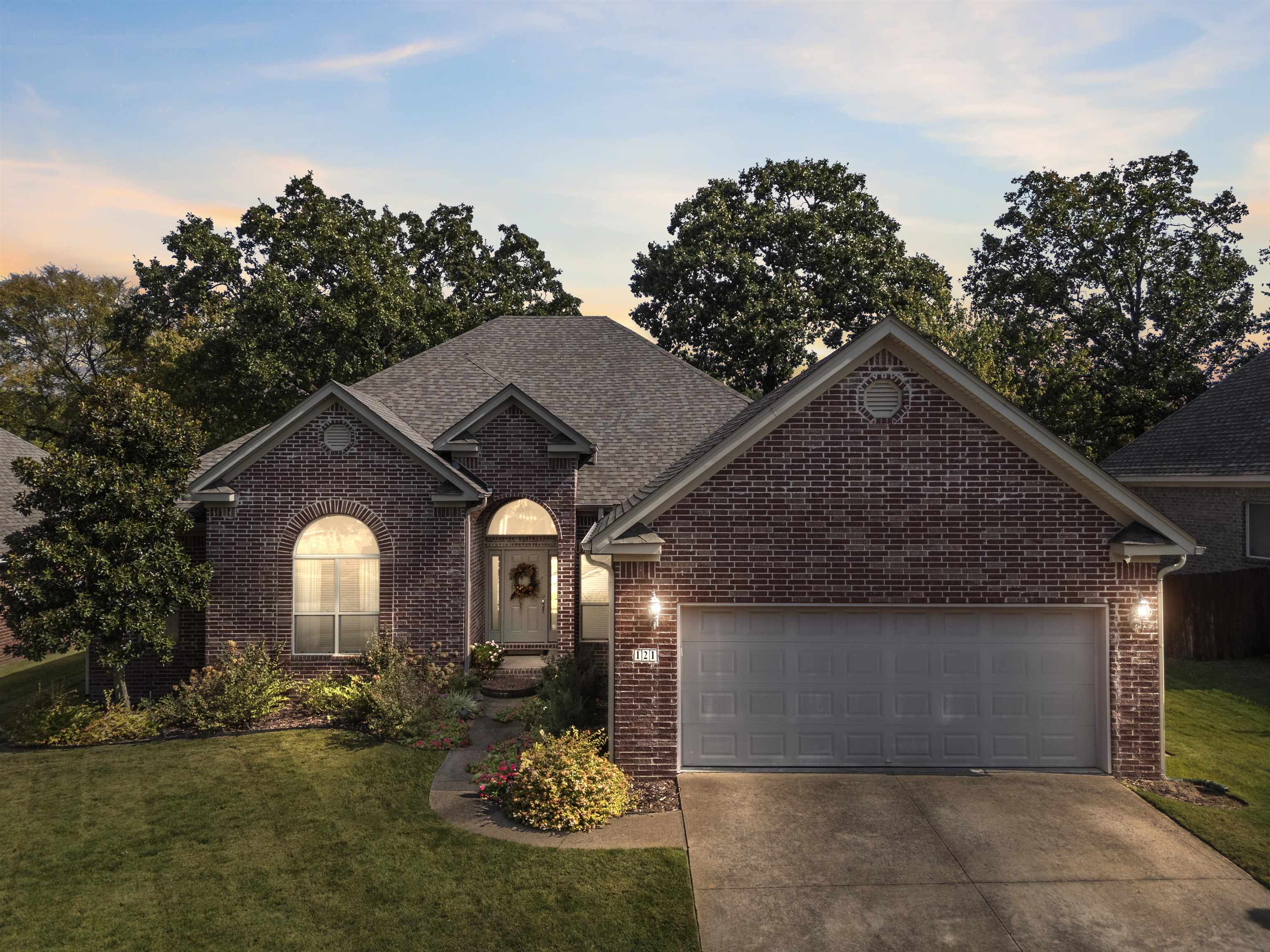 MADISON VALLEY - Residential