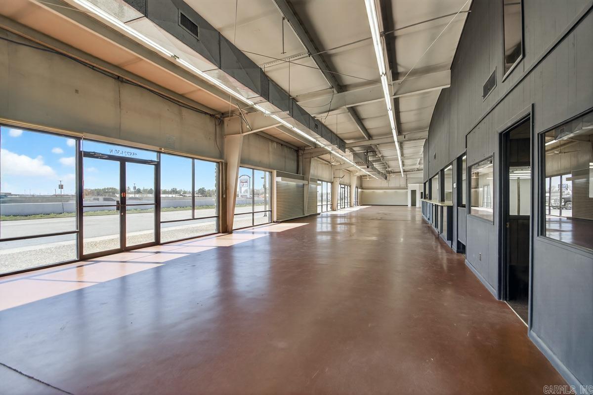 Troutt - Commercial Sale