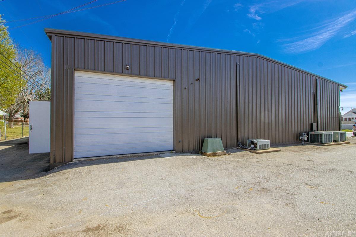 Troutt - Commercial Sale