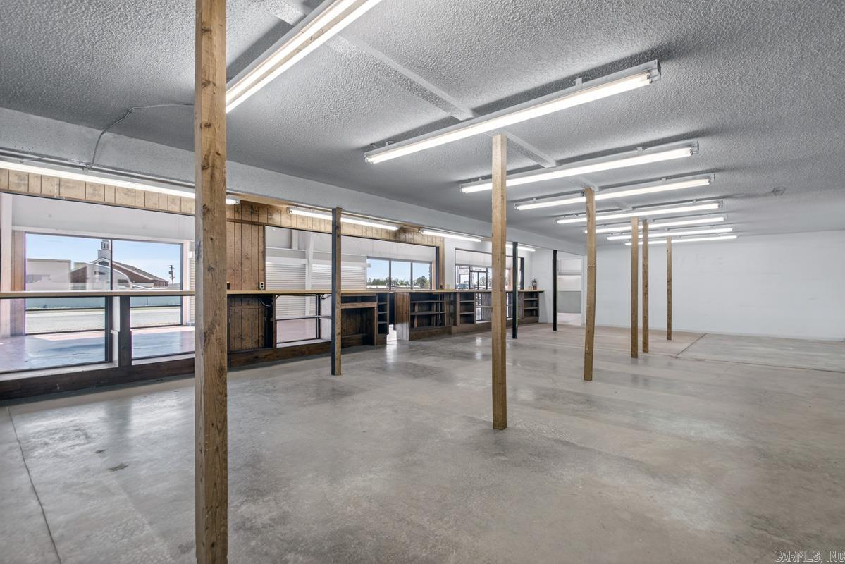 Troutt - Commercial Sale