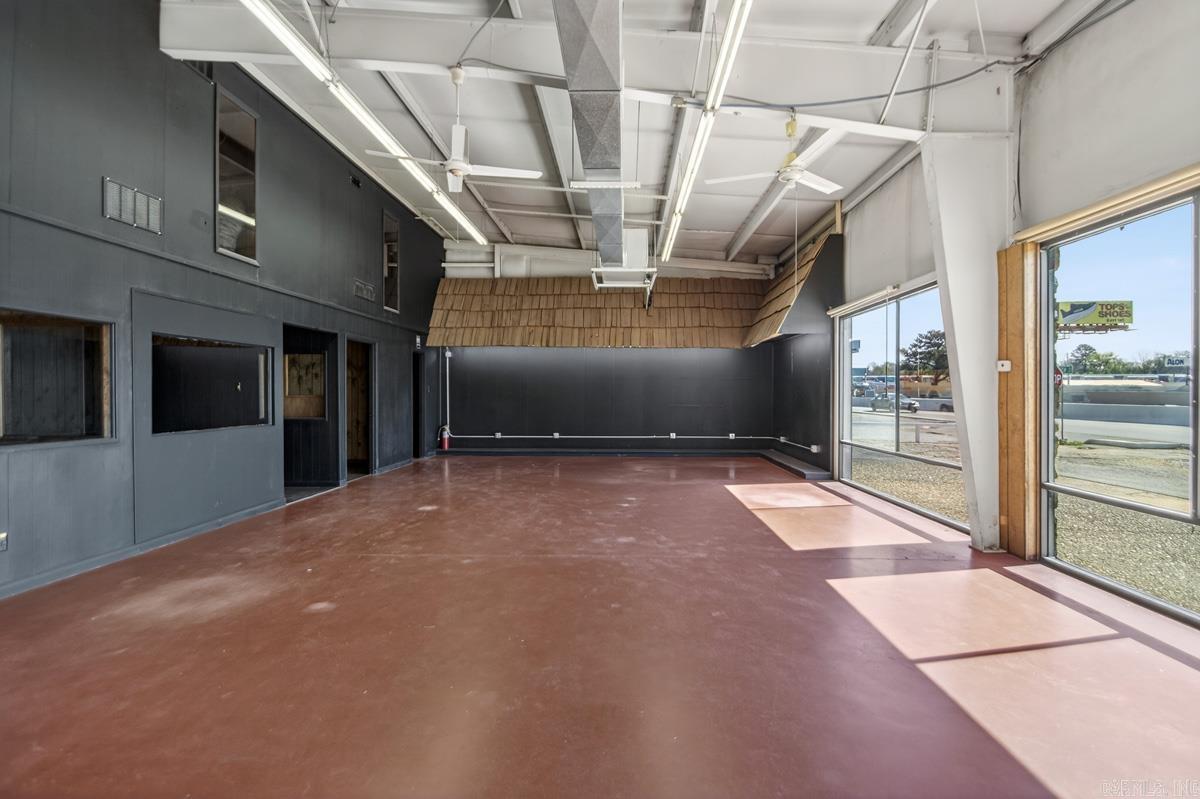 Troutt - Commercial Sale