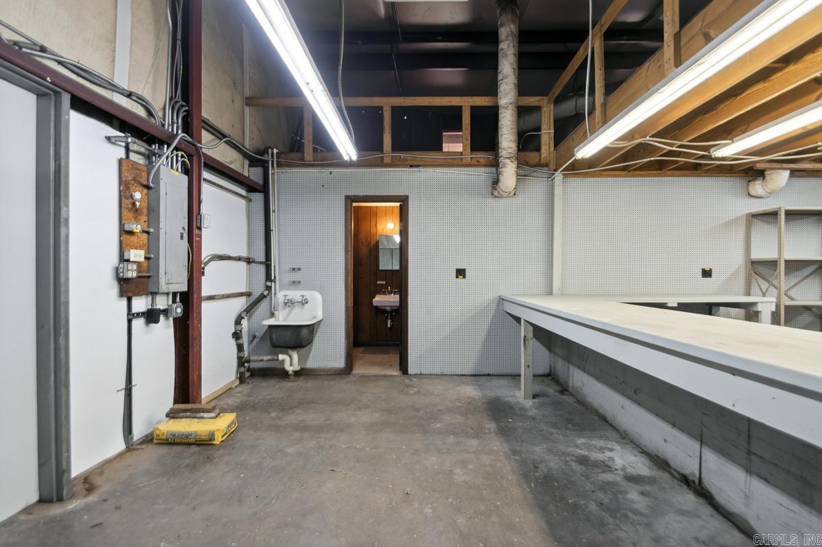 Troutt - Commercial Sale