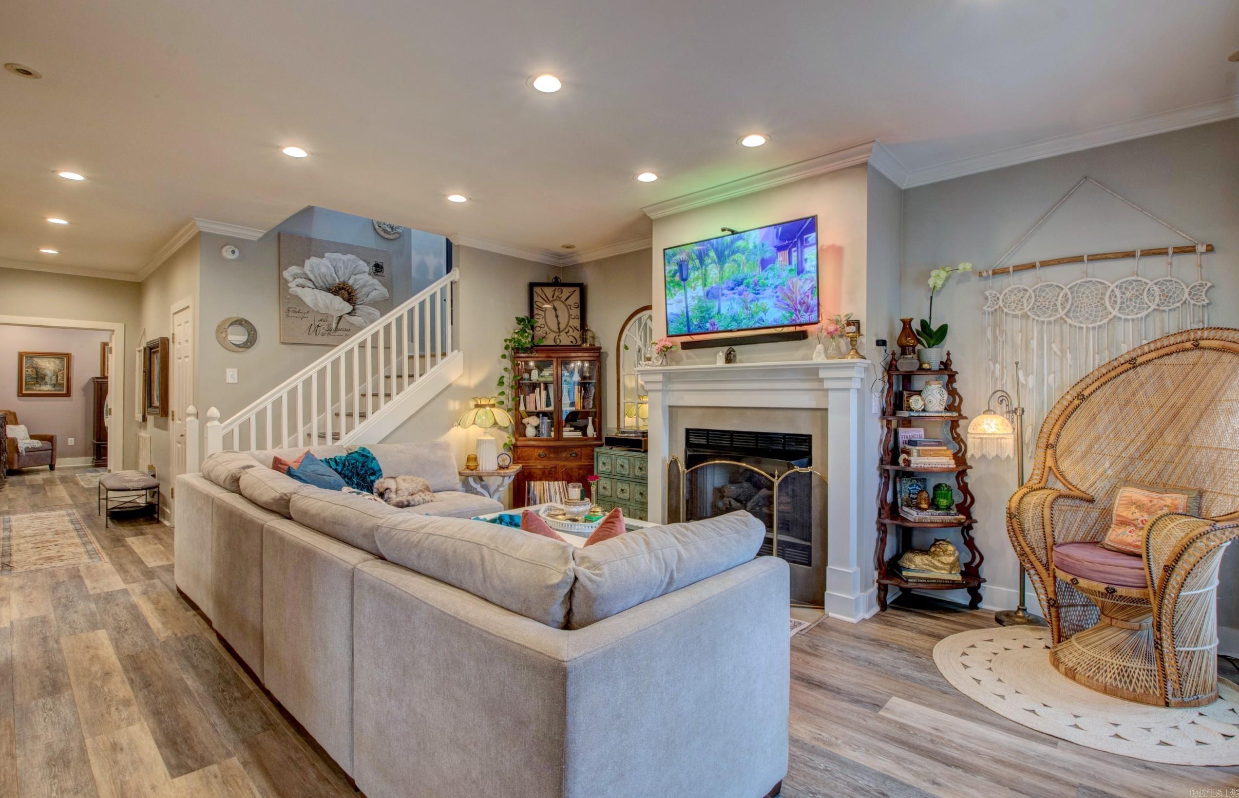 WOODLANDS EDGE - Residential