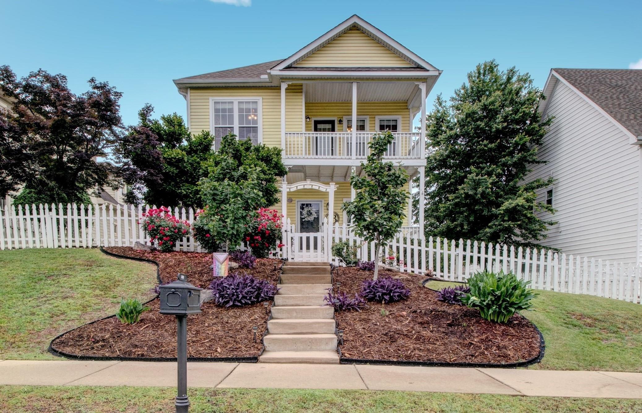 WOODLANDS EDGE - Residential